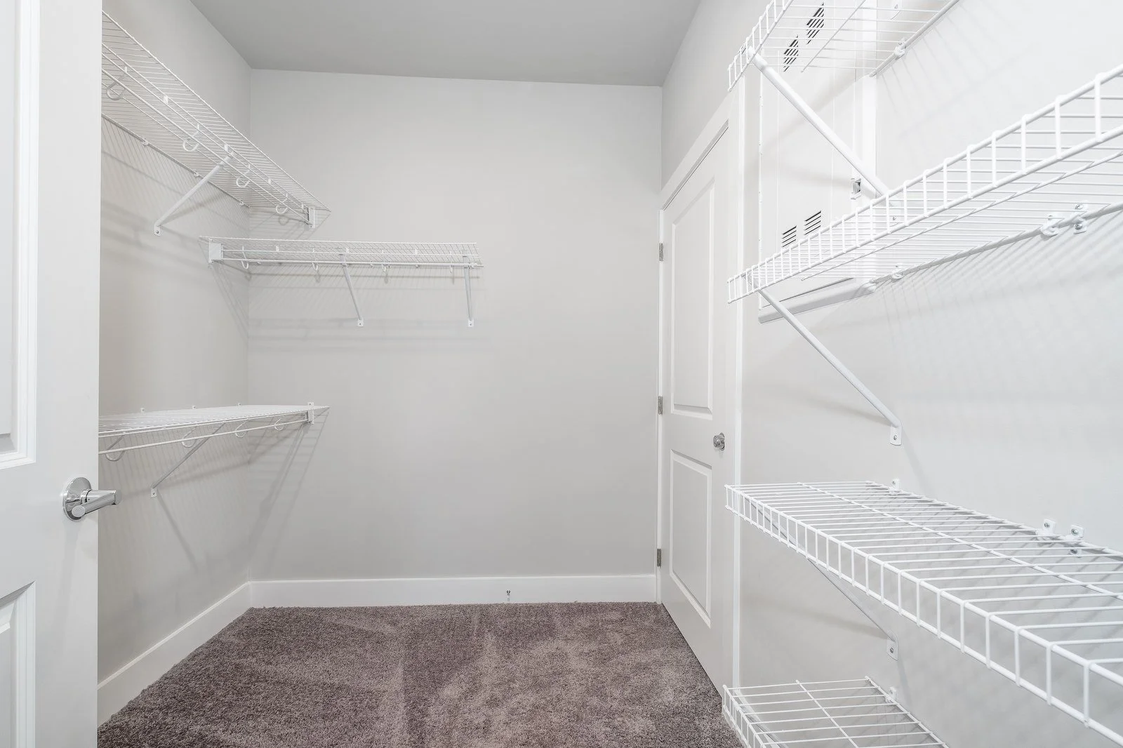 330 Archdale Dr 28.JPG