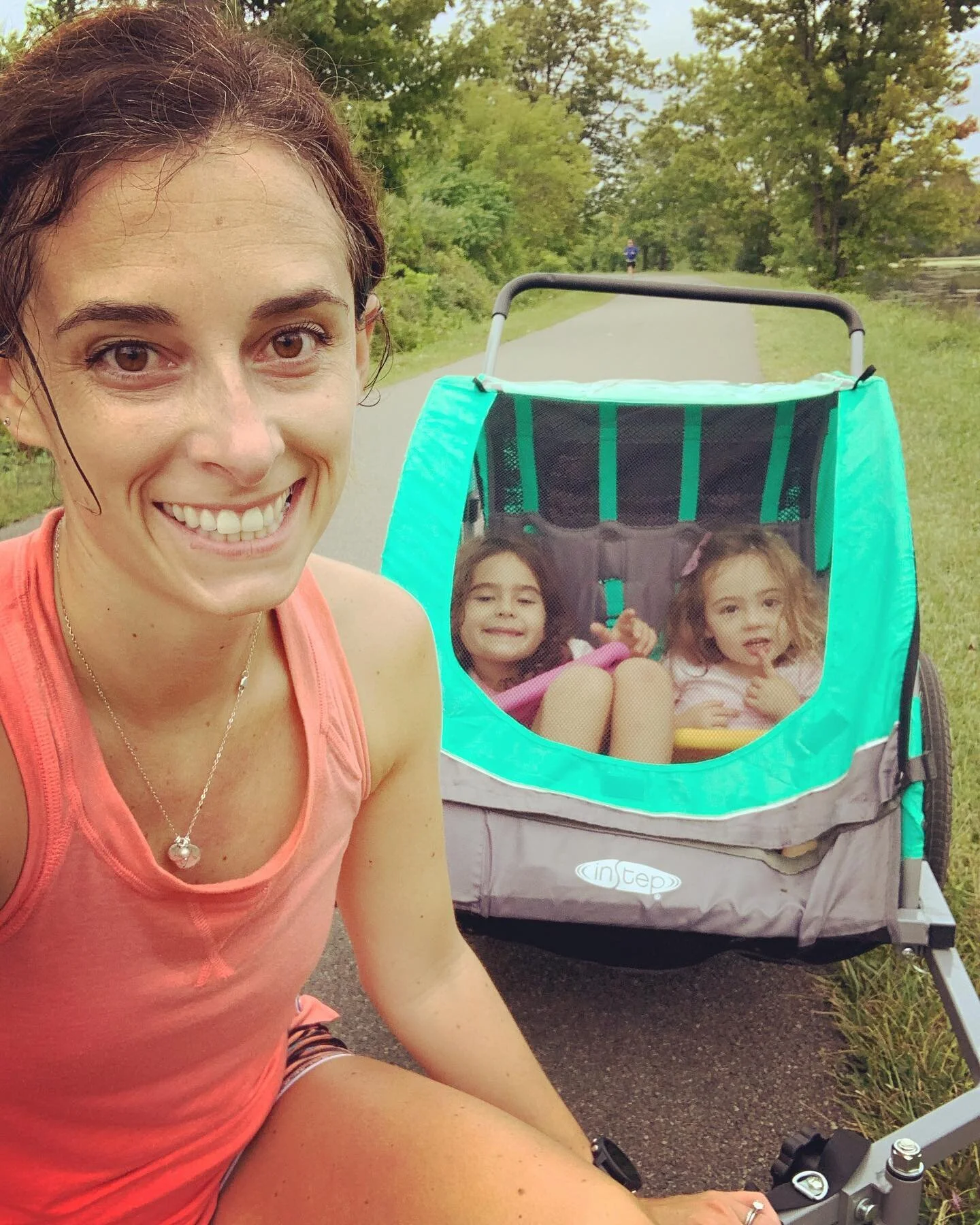 A week of firsts!!
.
First day of a new school for Anna 📚 
.
First bus ride for Alice 🚌 
.
Ending the first week of the 8-week #blundasabat10k virtual training group!
.
It&rsquo;s been pretty busy to say the least but all seems to be going well so 