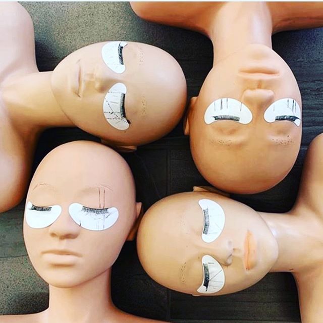 Mannequins Are The Perfect Way To Get Comfortable With Lashes Before Human Application. But It Doesn&rsquo;t Replace Human Practice, As There&rsquo;s A lot Of Differences.

Did You Know Our Training Classes Come With Mannequin And Live Model Practice