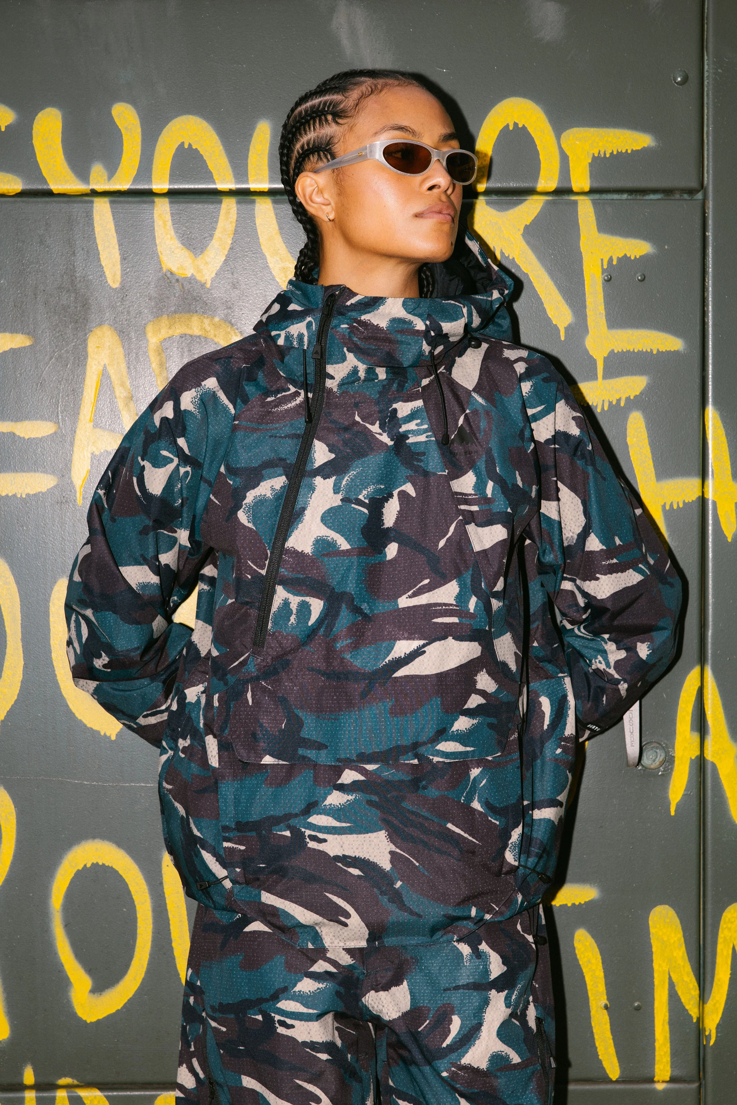 Womens_Reserve2LRelaxedAnorak_C27ContextualShoot_2309.jpg