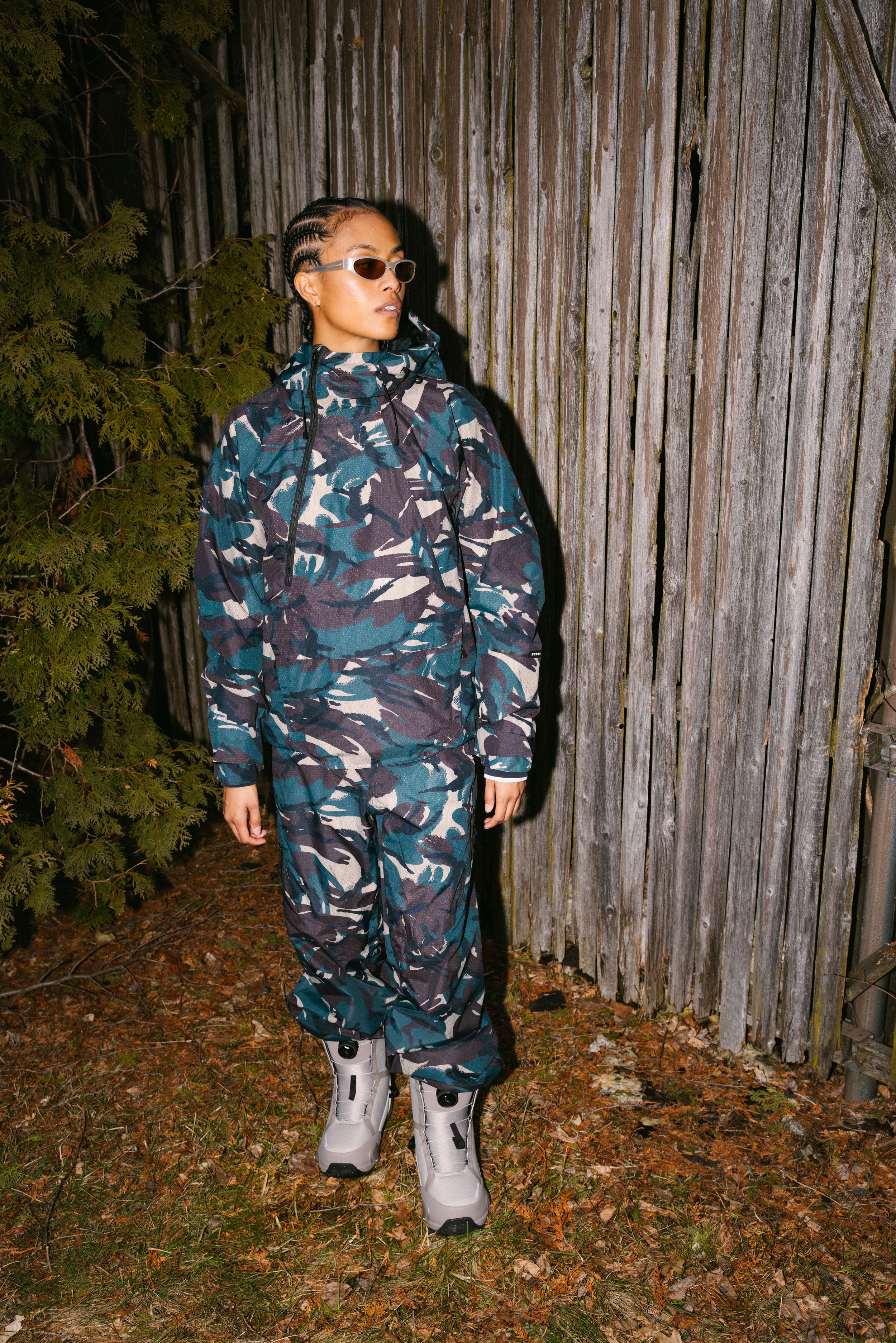 Womens_Reserve2LRelaxedAnorak_C27ContextualShoot_2286.jpg