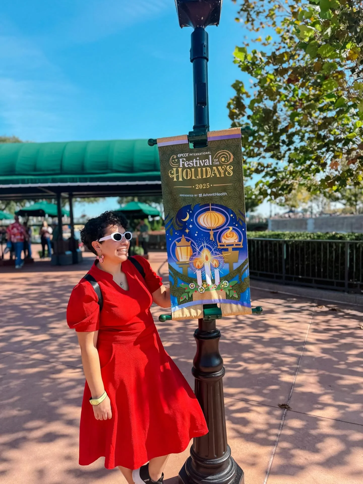 In my Disney Christmas Cookie Era! ❄️☃️

#disney #disneyparks #disneyfood #epcot #epcotfestivaloftheholidays #christmas