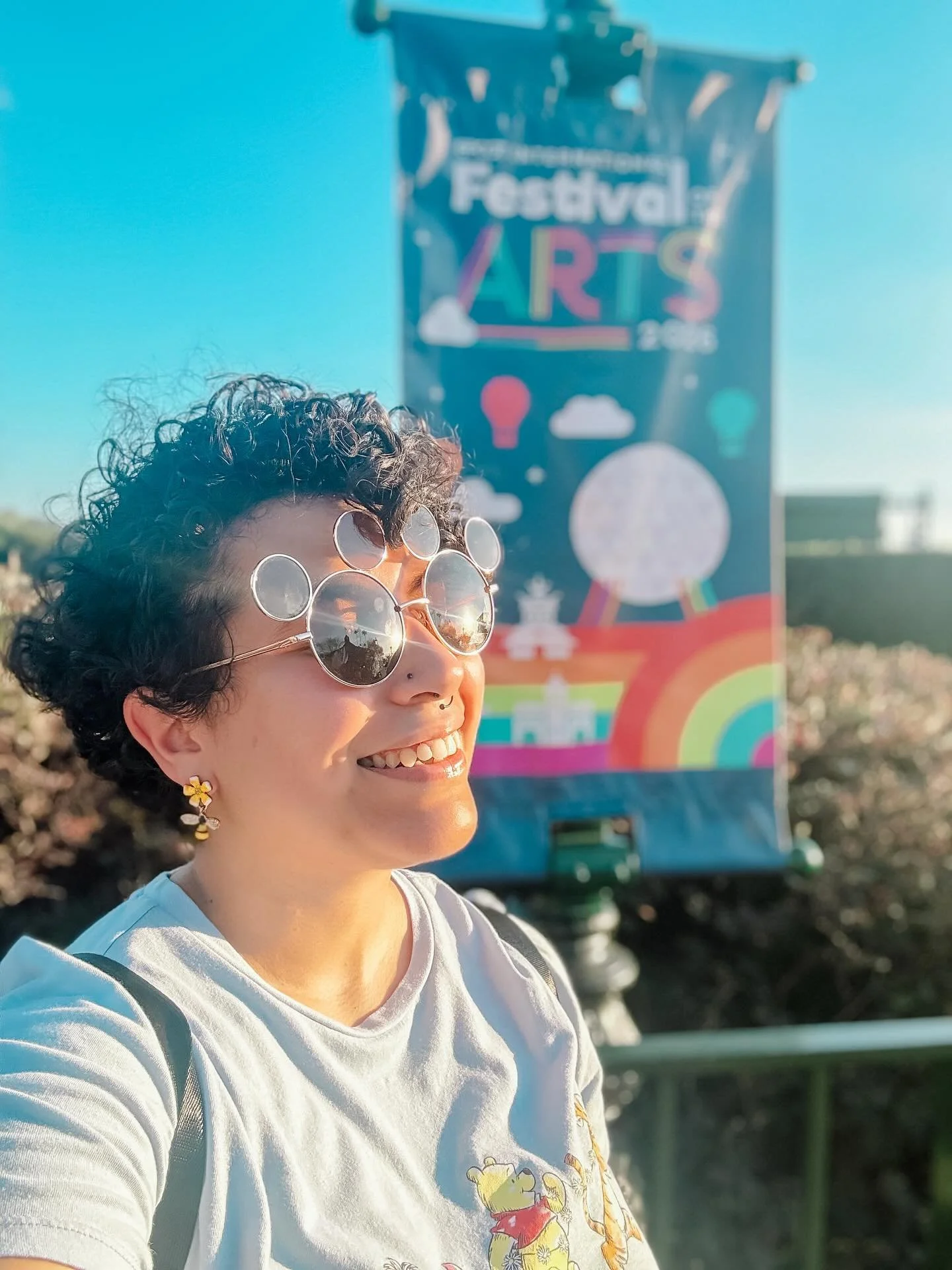 Rainbows a dreamers✨🌈

#epcot #epcotfestivalofthearts #rainbowconnection #disneygram