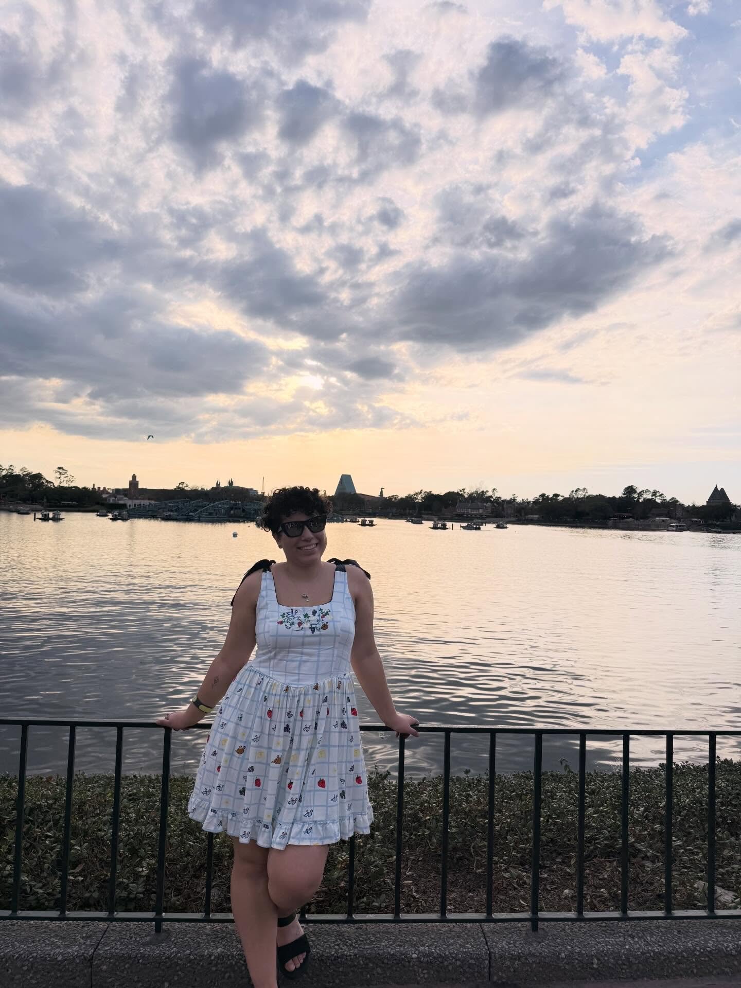 Making my girlfriend stop to take my photo every time we get to Norway👏🫠✨

#epcot #disneytok #epcotworldshowcase #disneyparks #disneygram