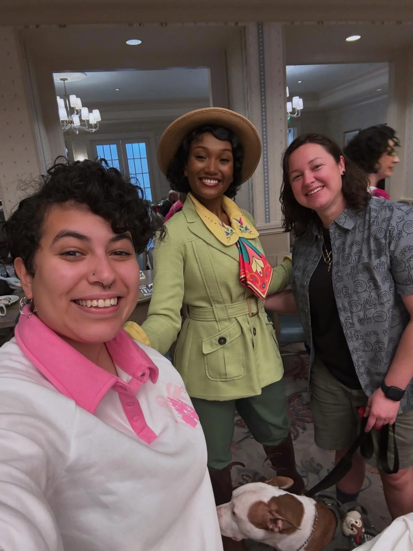 Happy #tianatuesday 💚

It is the start of the #disneyboundchallenge wohooo! 

I sadly did not take many looks this year but am excited to see everyone&rsquo;s amazing disneybounds! 

On our last trip, we finally got to meet Tiana! She was a sweethea