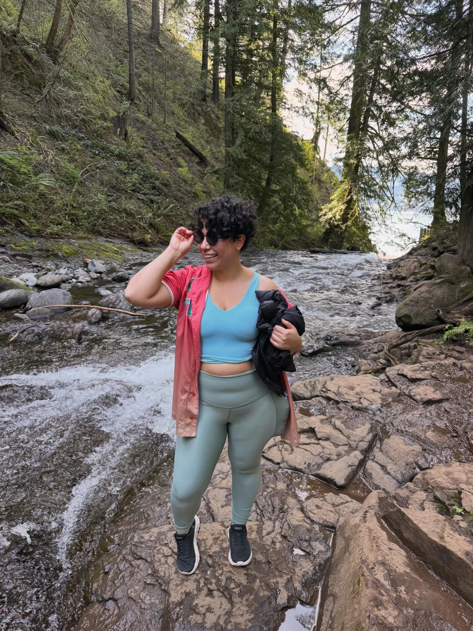 So yeah we hiked to the top of a waterfall 🥹

#portland #oregon #multnomahfalls #hiking #pixar