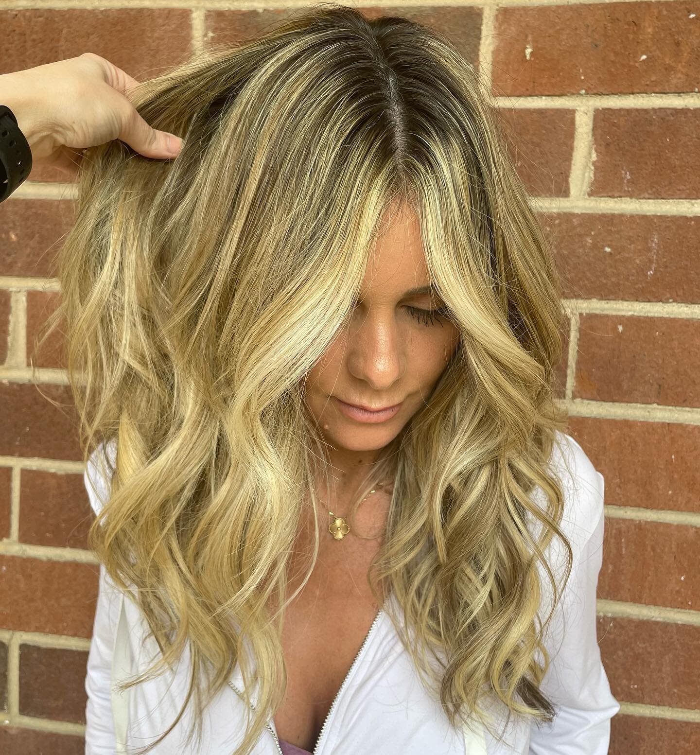 @sheena_gruber_ stunning every.single.time. I will forever love doing your hair. &hearts;️😘
#HBK #HairByKimberlyKoster #RootedBlonde #RootedBronde #SpringHair