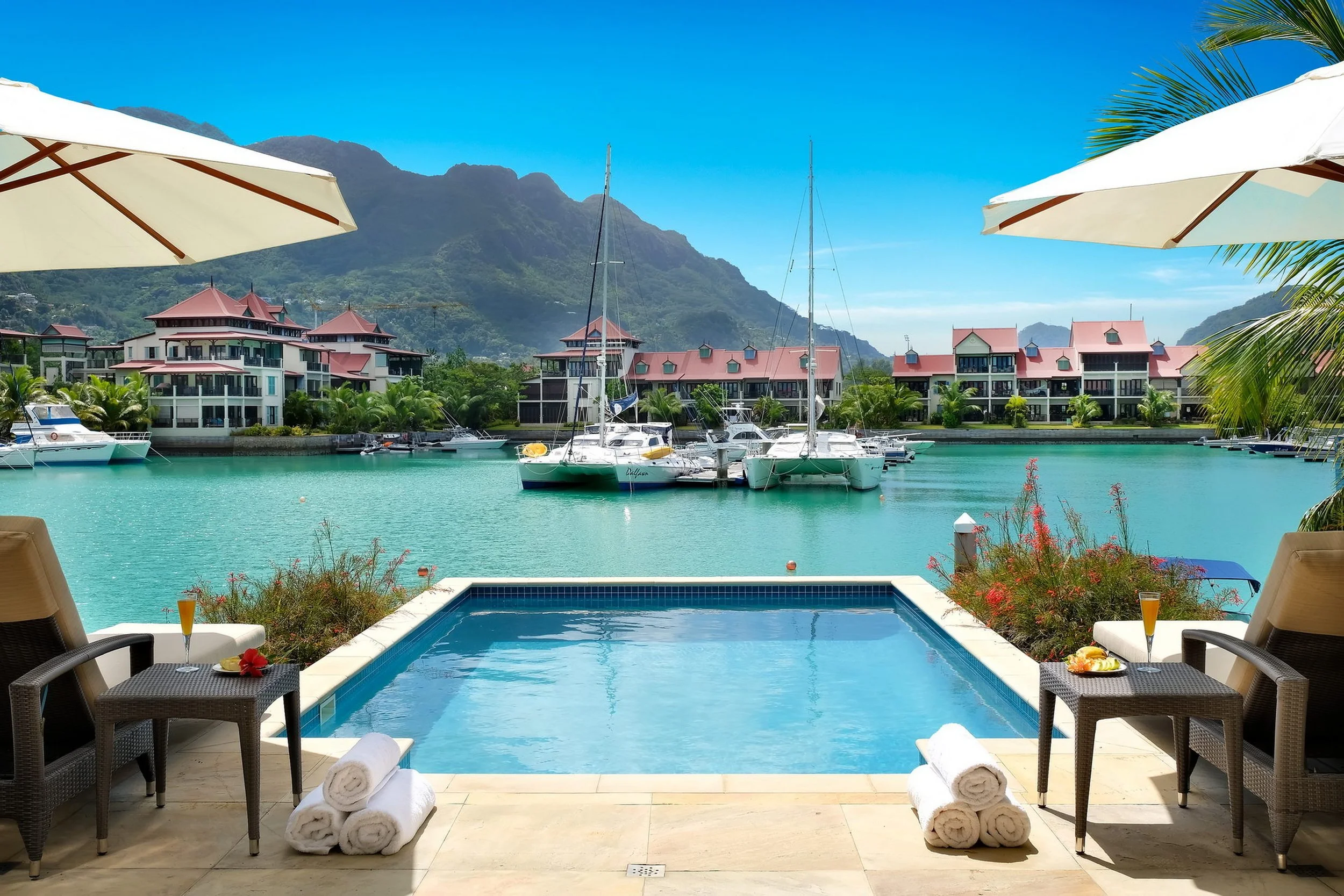 M140, Eden Island 26.jpg