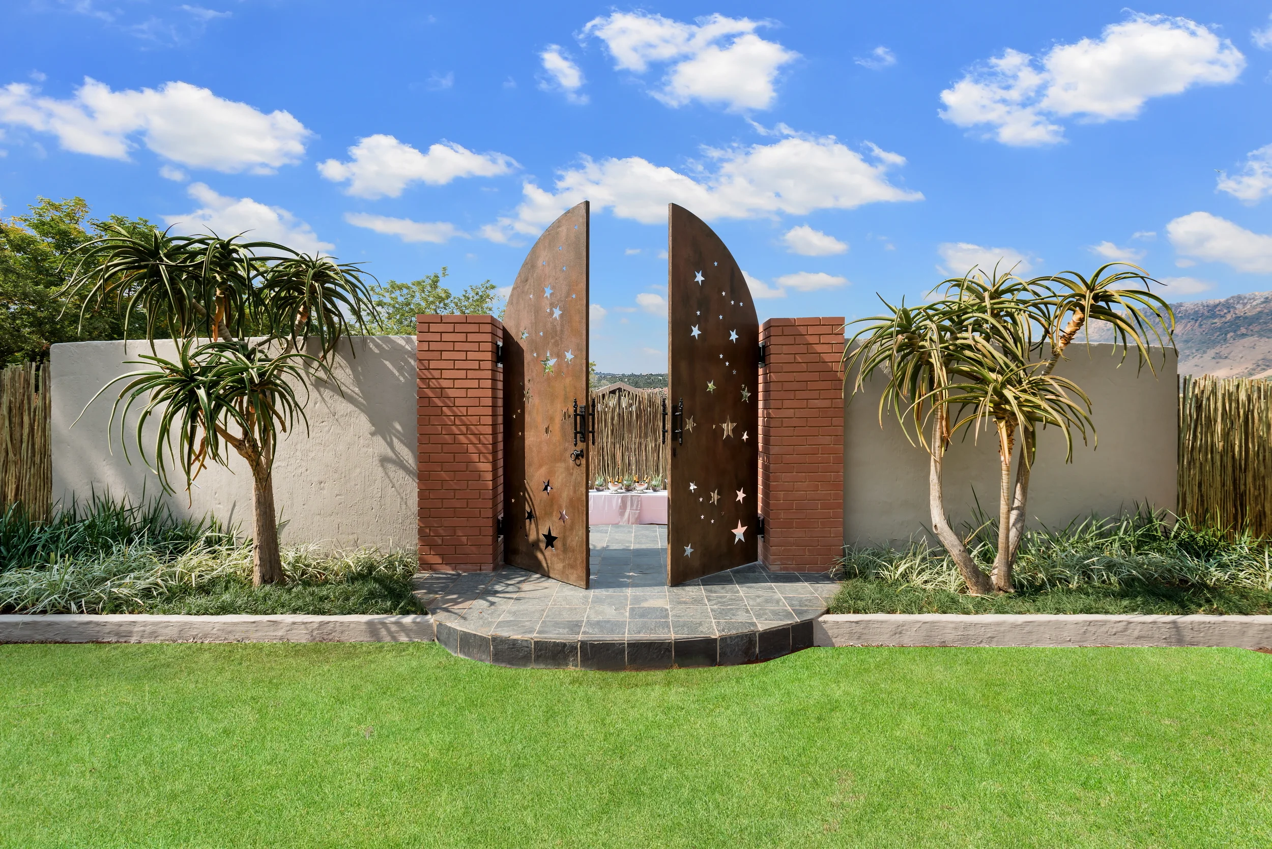 Hunters Rest 2nd visit 1.jpg