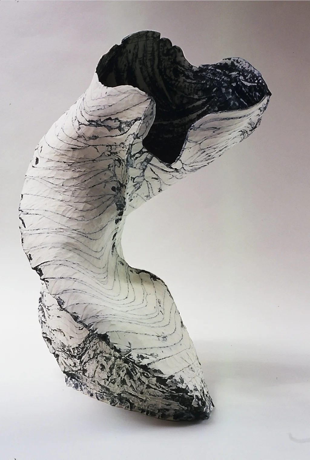 clapotis_porcelain_vessel.jpg