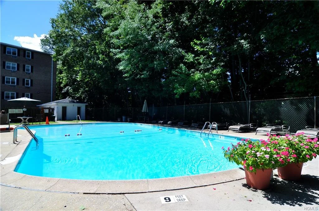 CONSULATE ON THE PARK