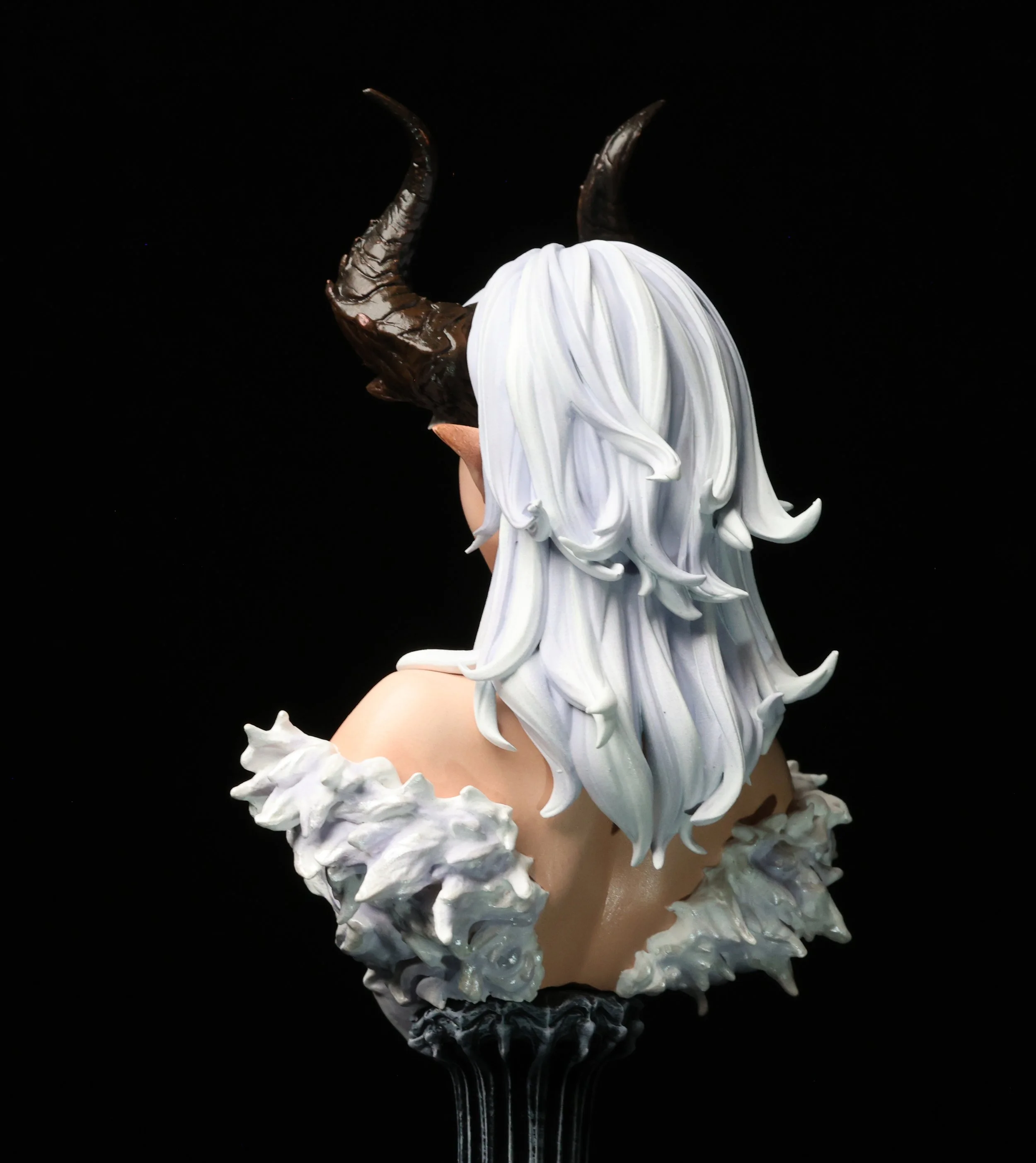 demon girl back.jpg