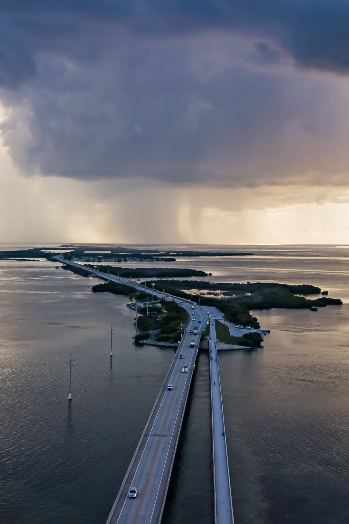  Cars make their way down the Overseas Highway’s Seven Mile Bridge near Little Duck Key and Bahia Honda State Park on Monday, October 11, 2021. 