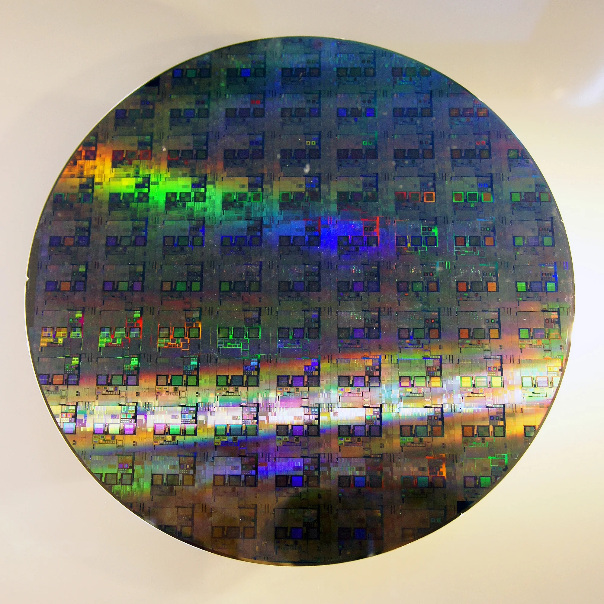 Largest Computer Chip Accelerates Deep Learning
