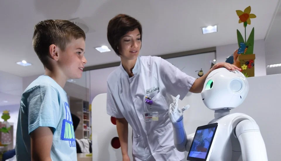An example of robotics in healthcare, largely fulled by artificial intelligence. Credit: Seeker
