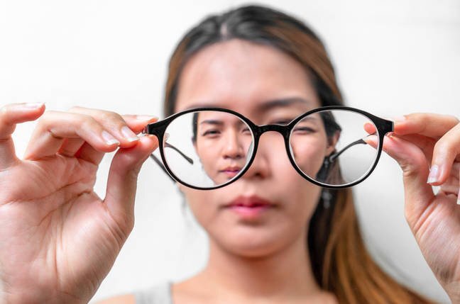 Microsoft Builds AI Auto-Captions Images for the Visually Impaired 