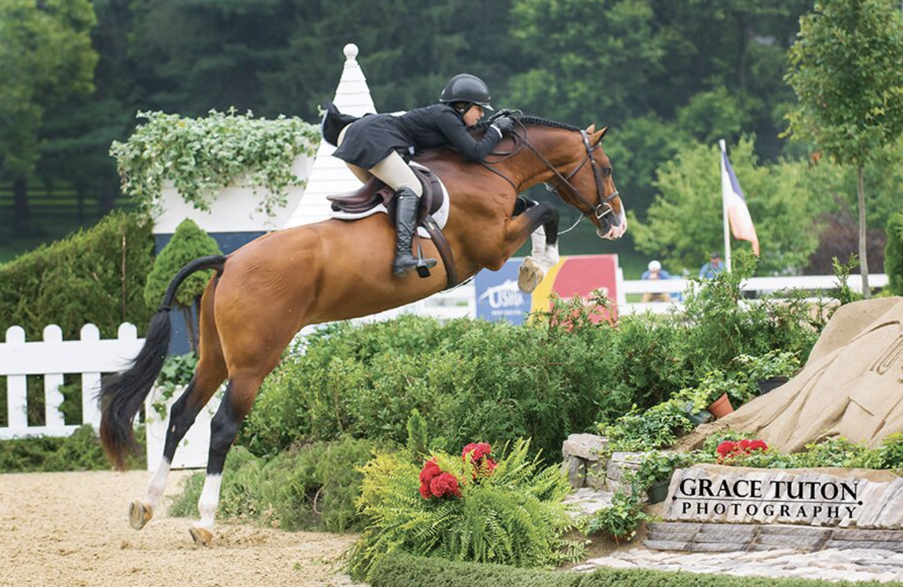 Sydney Shulman at the USHJA International Hunter Derby Championship