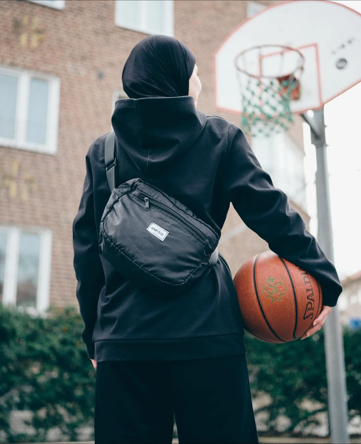 What&rsquo;s a better christmas gift than something that&rsquo;s handmade from a small business, fits alooot of important things, and makes every outfit pop? 💥 hmm.. where could we find something like that? 👀