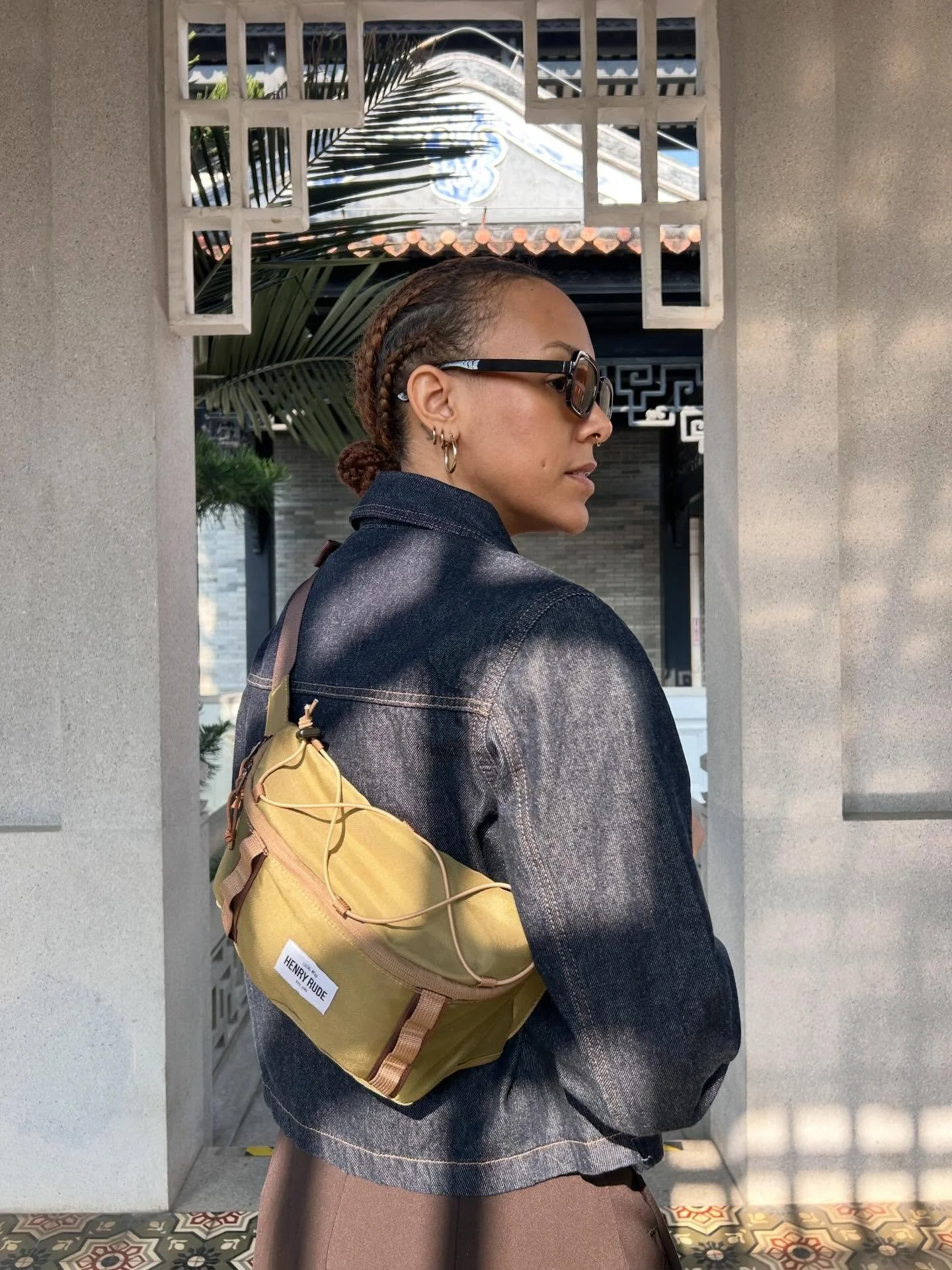 I&rsquo;m currently in China 🇨🇳 Brought this new sample with me on the trip. What do you think &ndash; should we put this one into production?👇🏽