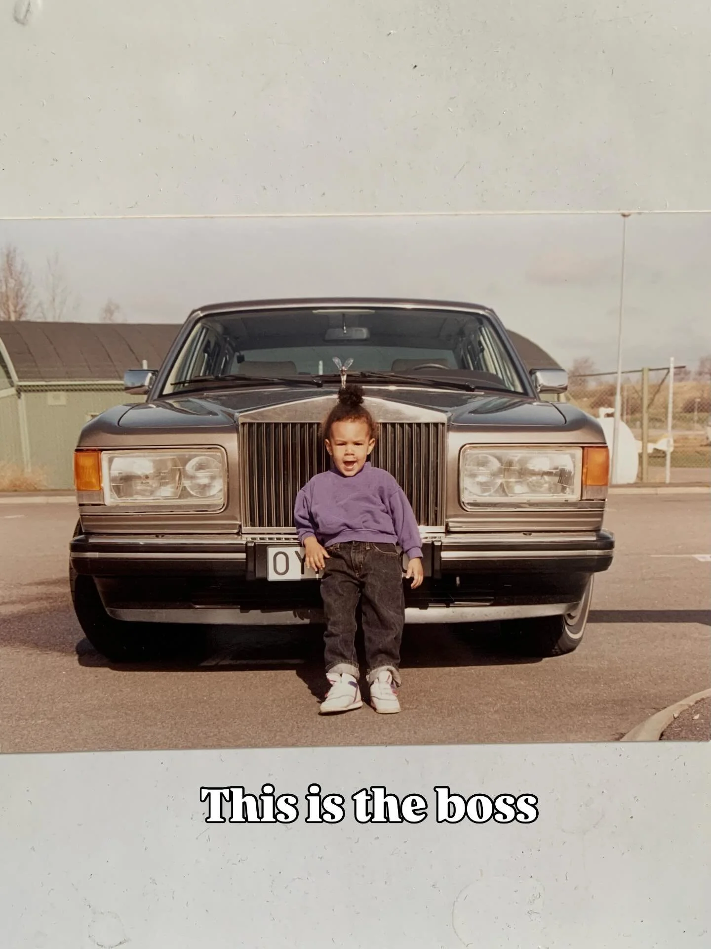 I wanted to join in on this trend presenting the team, so.. here we are!🥸 Nah, even if all of the above is true, there are still so many people that make this business possible. The tailors and artisans I work with, the customers shopping, the frien