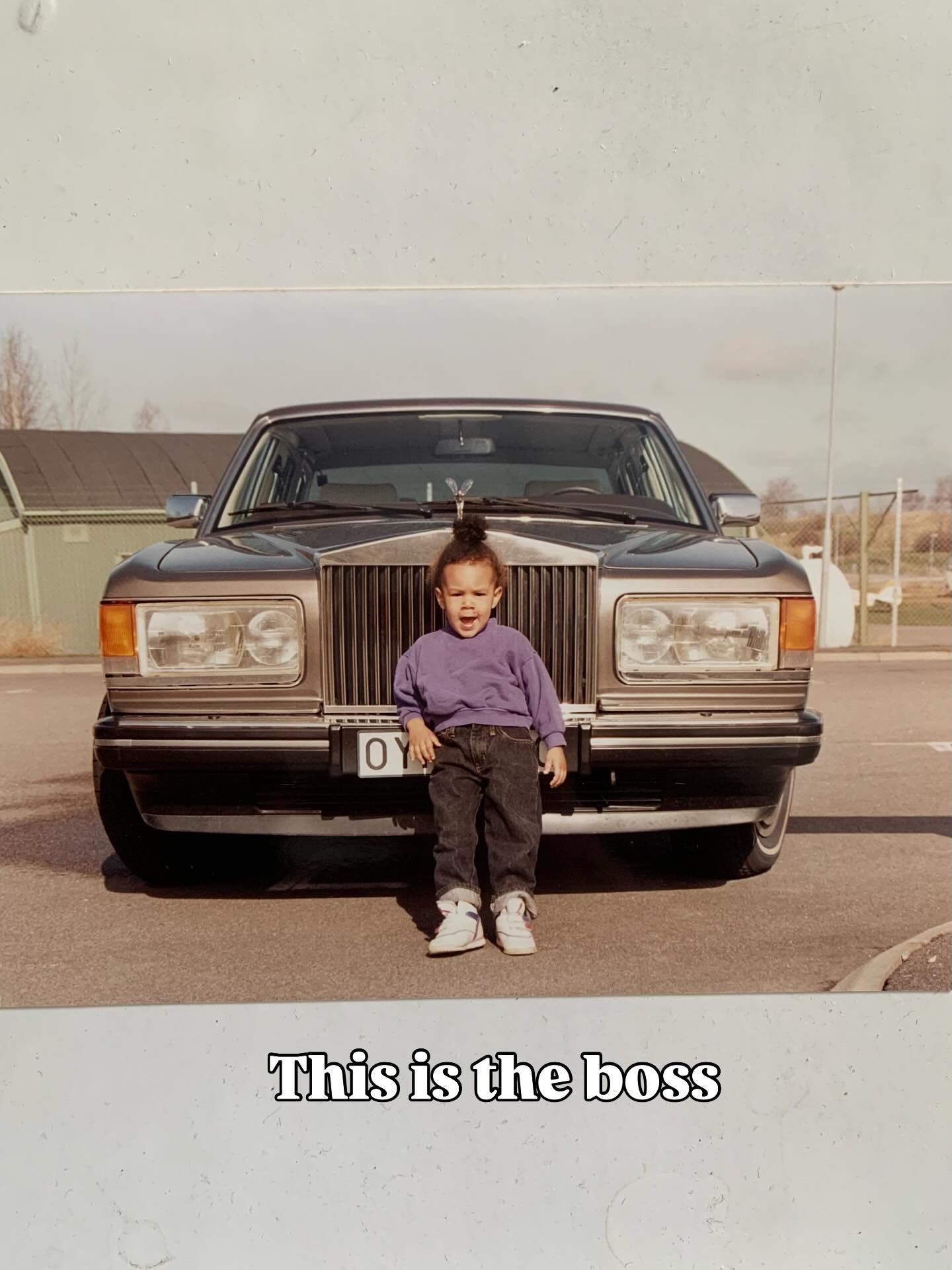 I wanted to join in on this trend presenting the team, so.. here we are!🥸 Nah, even if all of the above is true, there are still so many people that make this business possible. The tailors and artisans I work with, the customers shopping, the frien