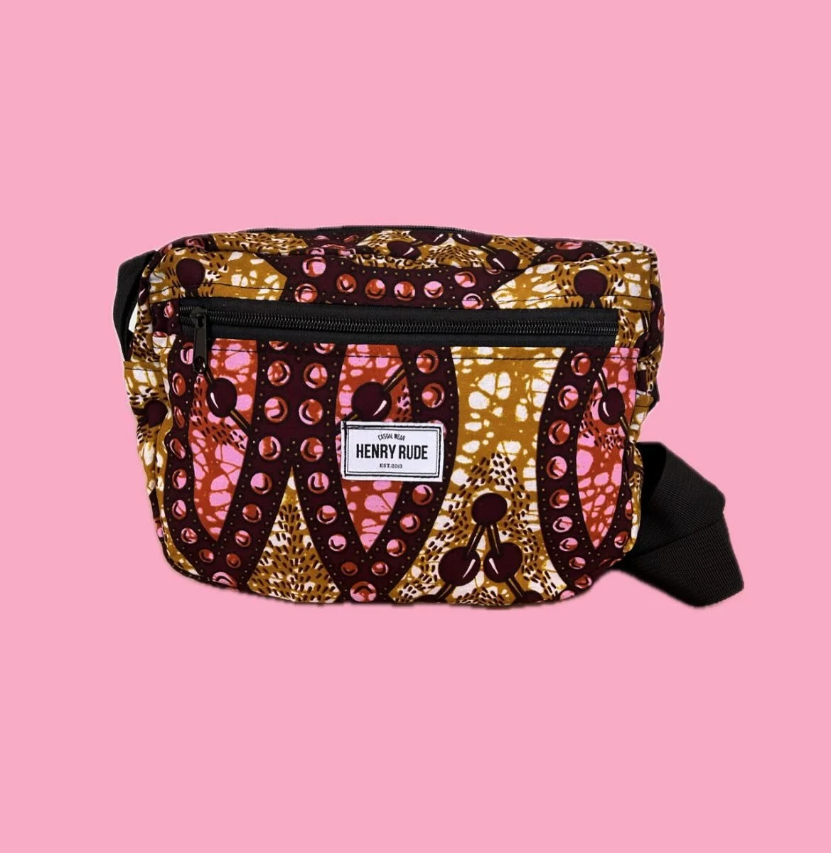 These two new bags just dropped! Very limited quantities as usual and they&rsquo;re selling fast ✨ We still have a handful left online of the Strap Bag, and a couple more in the Waistpack. There will also be a few pieces available at @veya.studio thi