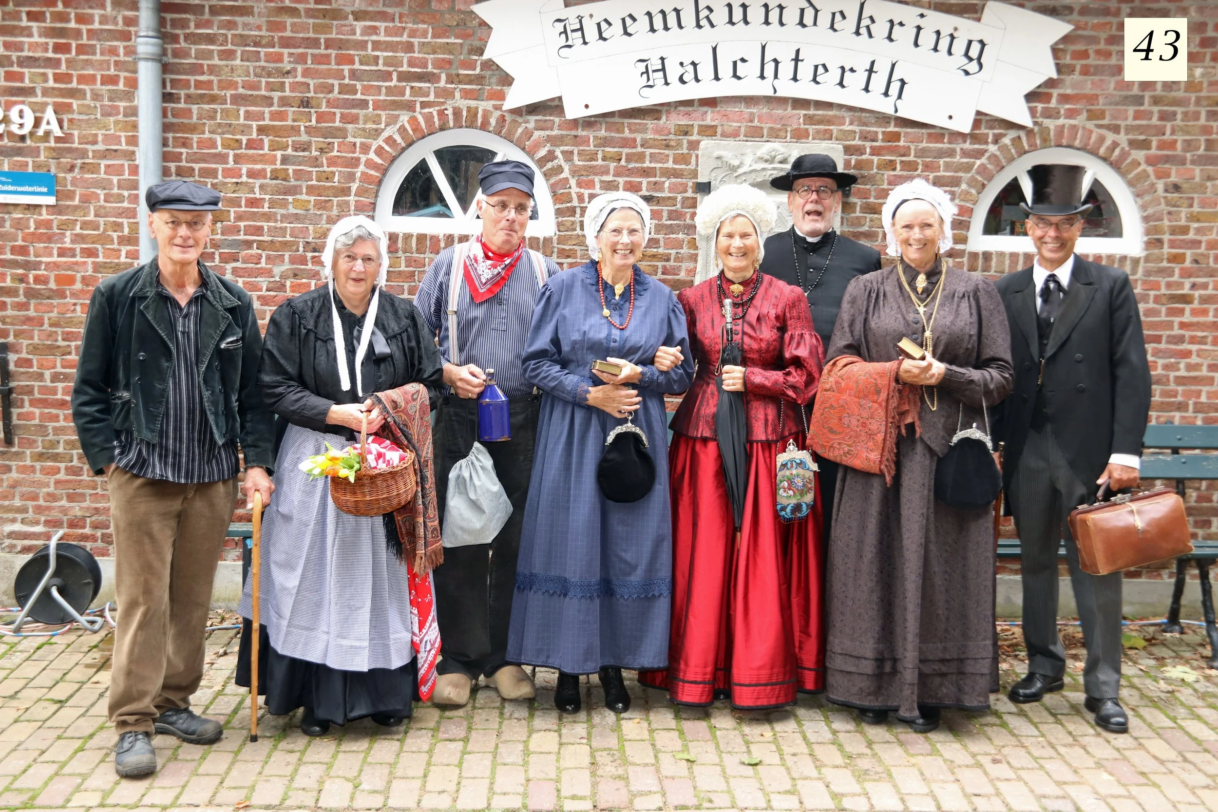 foto 43 Brabantse klederdracht kopie.jpg