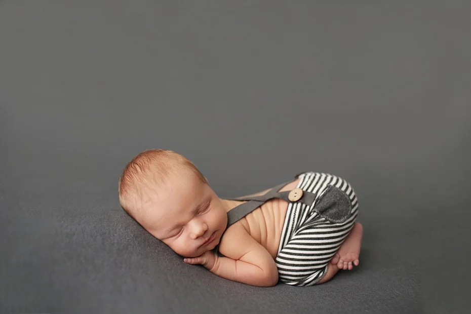 Truett Sneaks-3_web.jpg