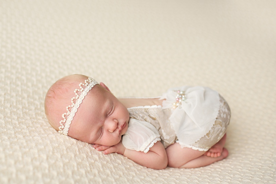 Addison Kate Newborn-14_web.jpg