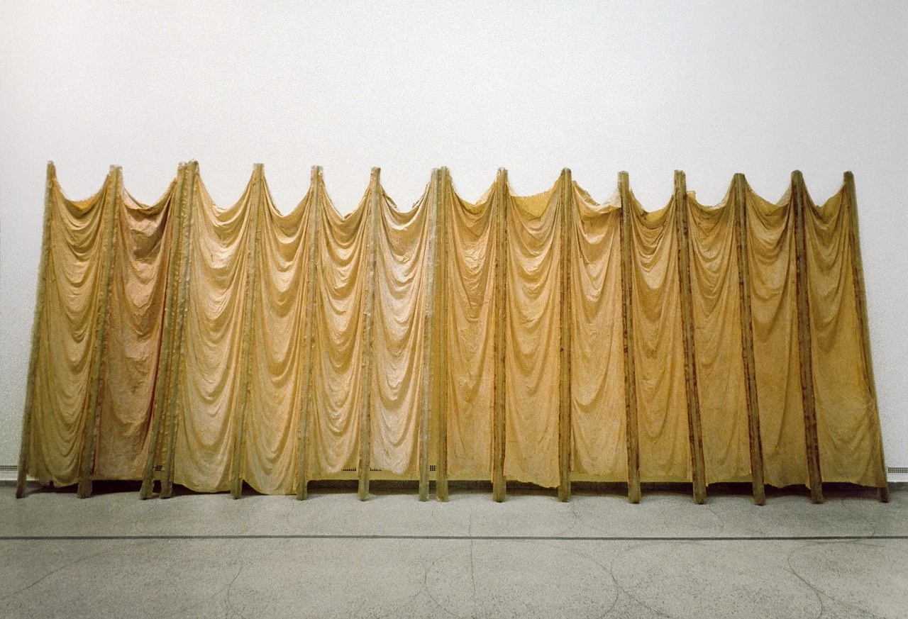Eva Hesse, Expanded Expansion, polyester resin, latex, and cheesecloth, approximately 3099 x 7620mm