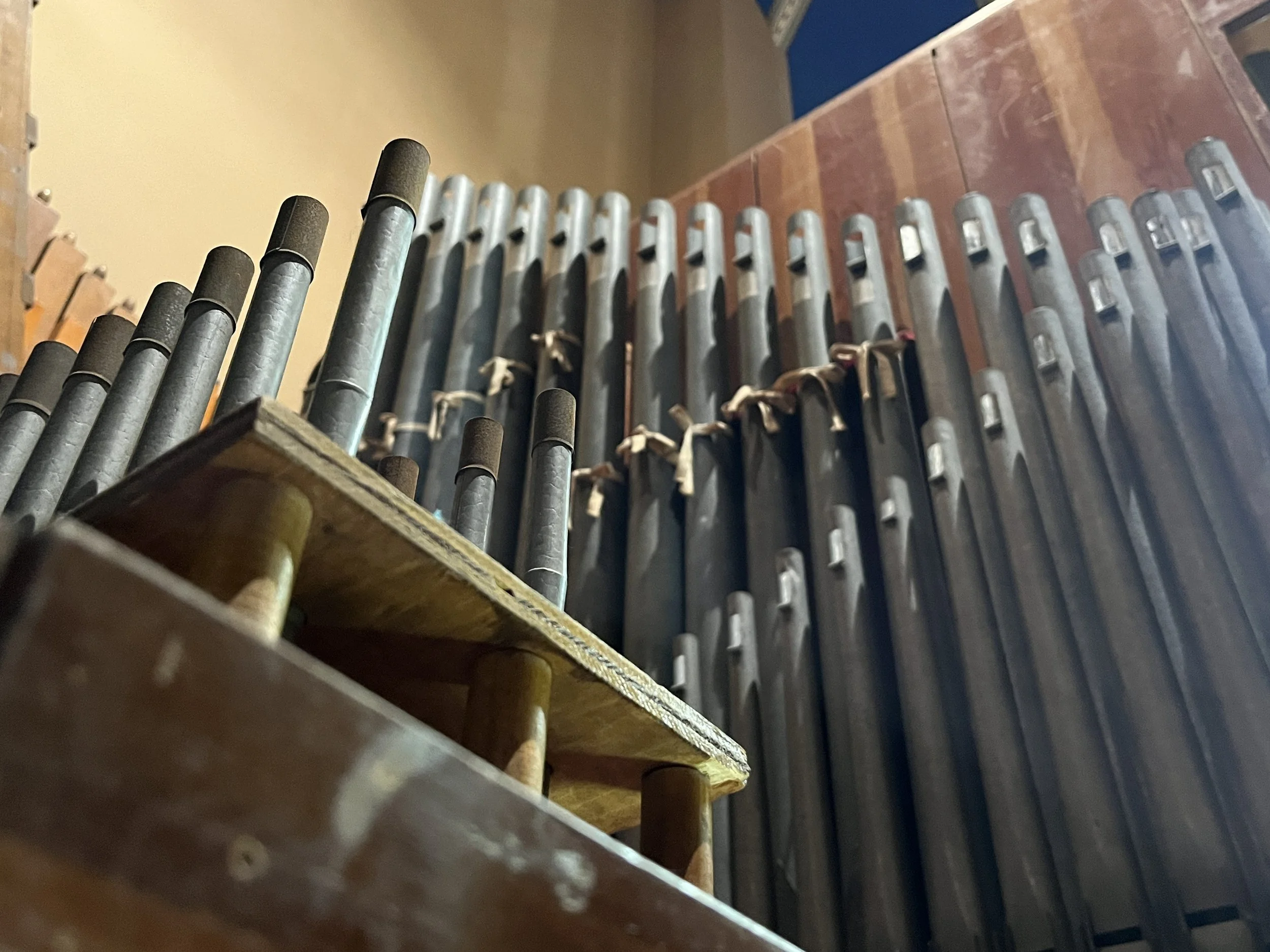  • Inside the organ, each rank of pipes is activated when a "stop" on the organ is pulled out so that air fills the wind chest for that section of pipes. When a key on the organ is pressed, compressed air rushes through the corresponding pipe so that