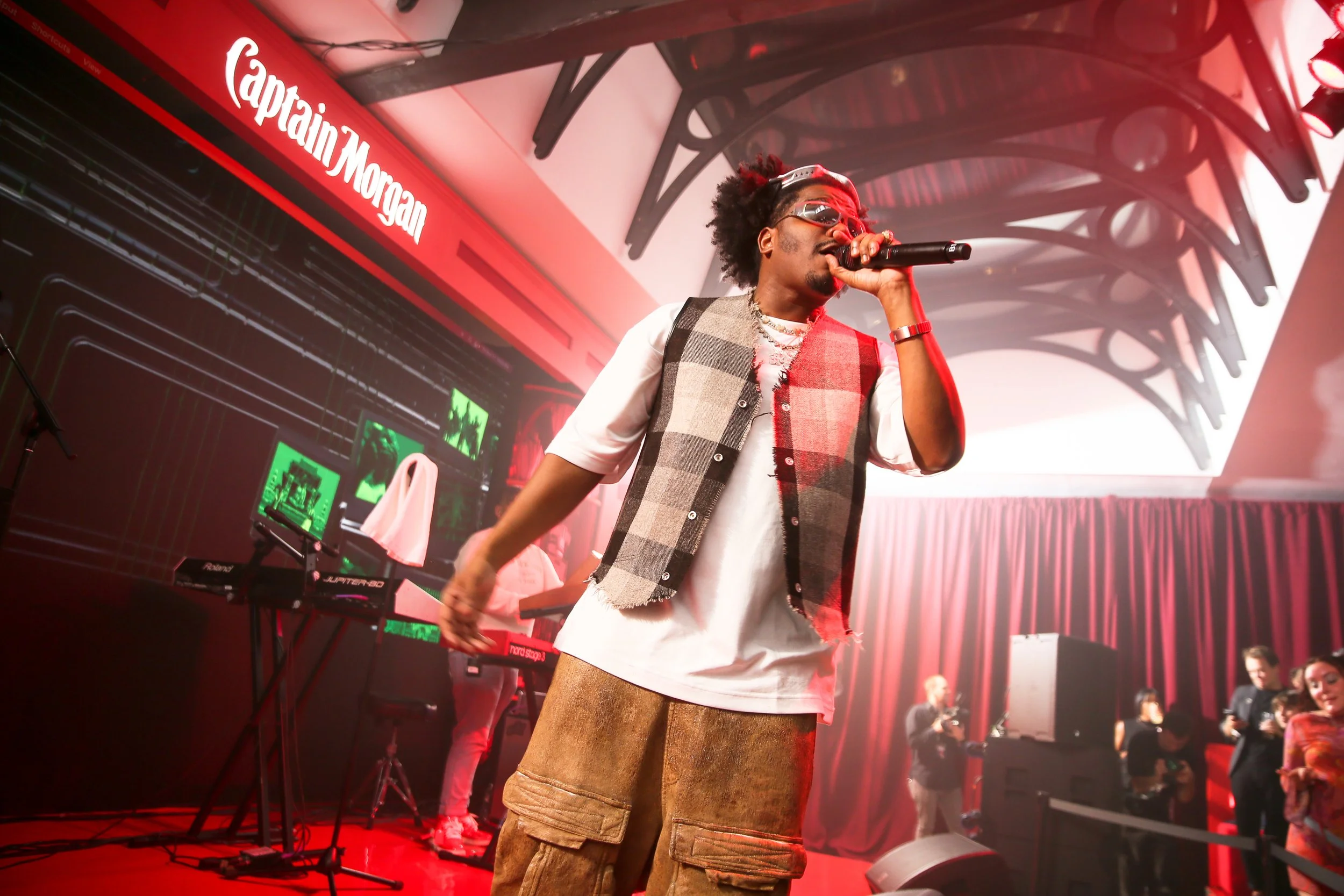 Smino performing