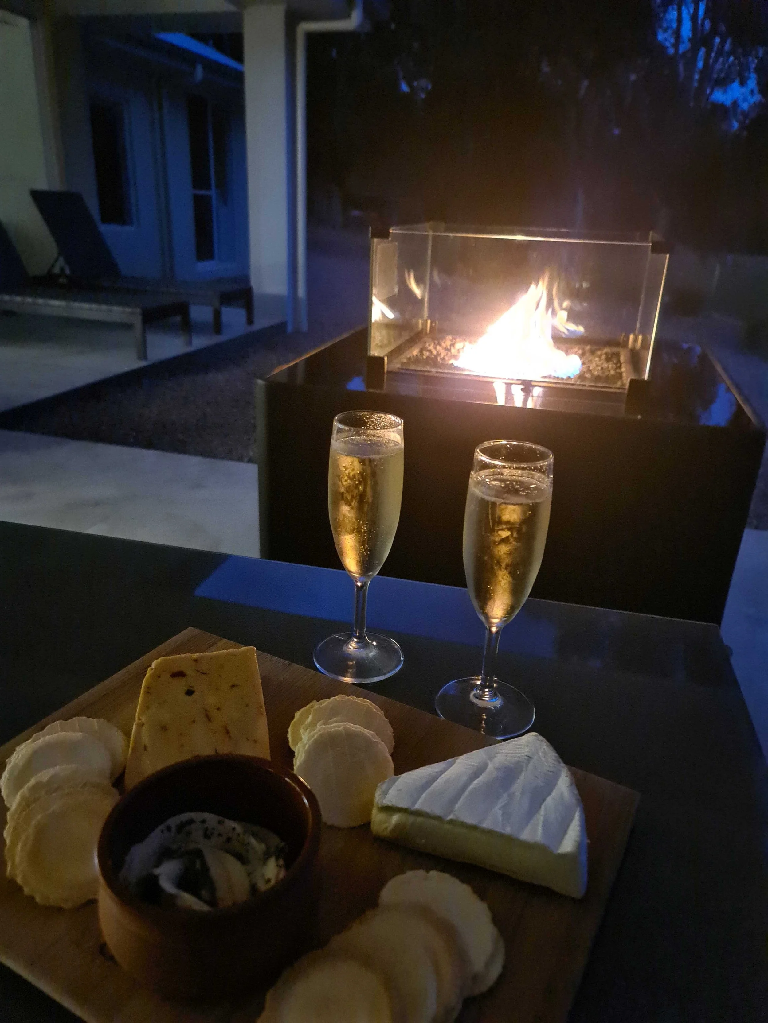 Outdoor night.jpg