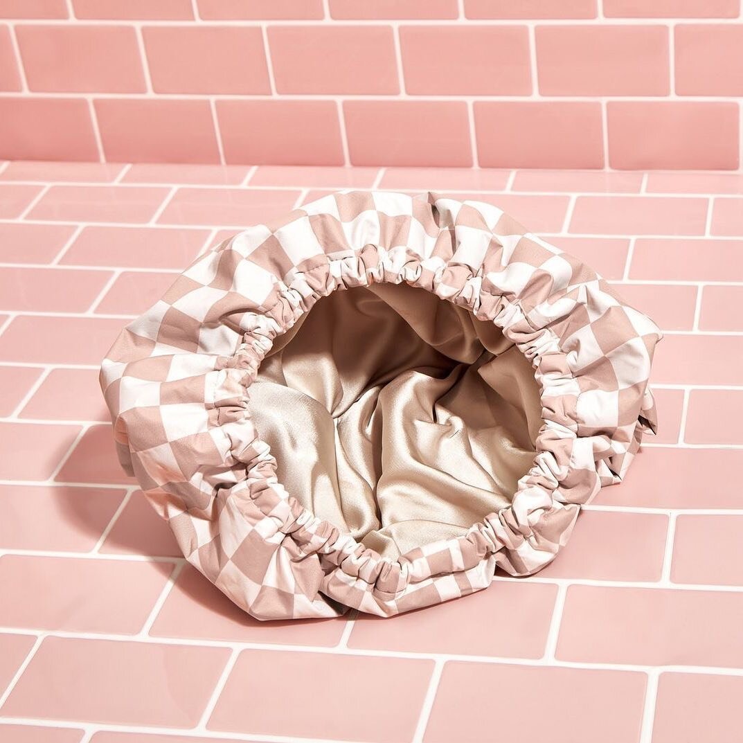 Our NEW Satin-Lined Flexi Shower Cap is tuck-free! 

✨ Not to mention, it's super soft satin inner layer offers extra comfort for a spa-like shower experience! 

In store now! Limited quantities 💕