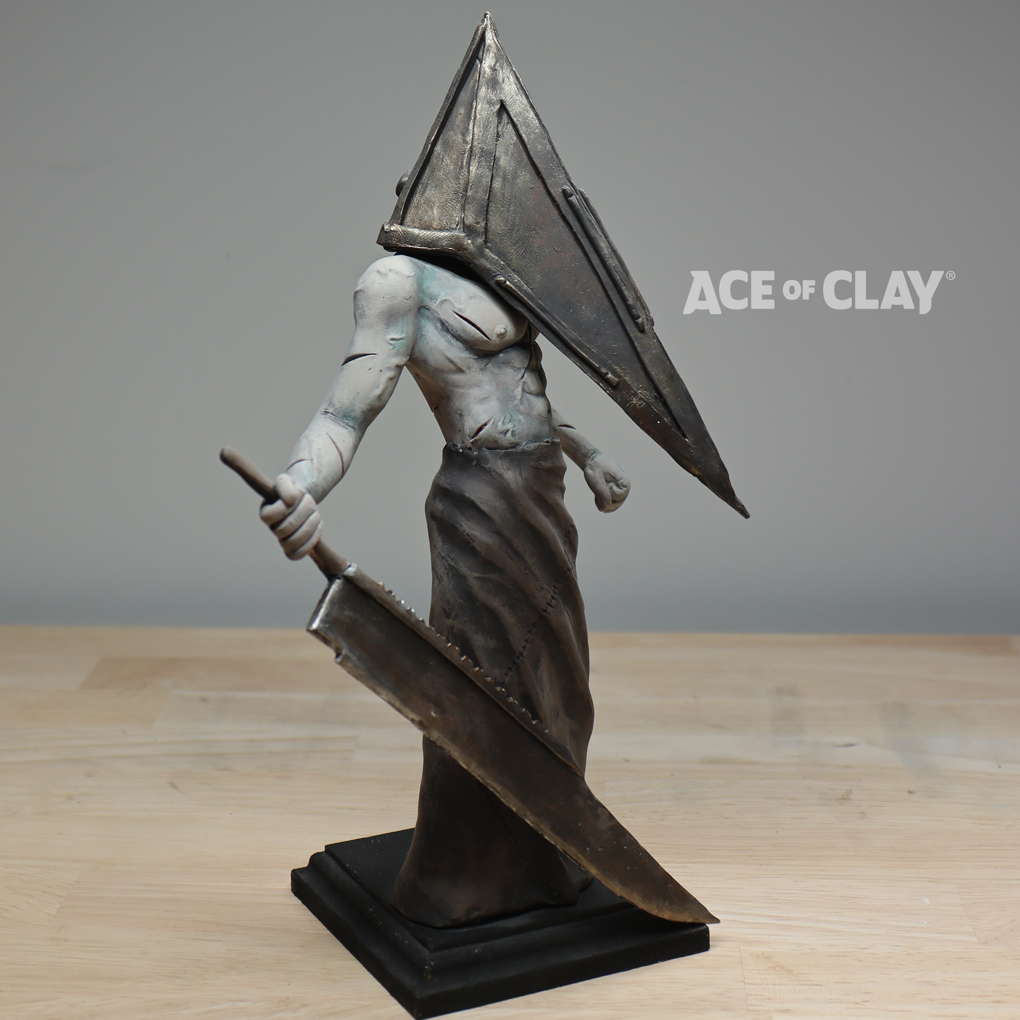 ace of clay pyramid head 2.png