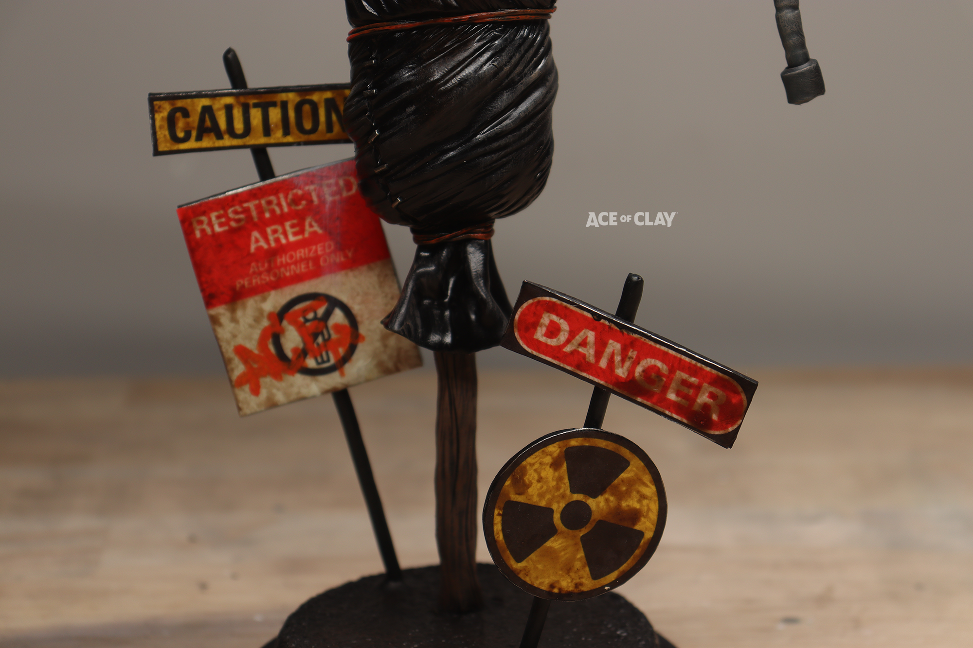 biohazard scarecrow ace of clay 5.png