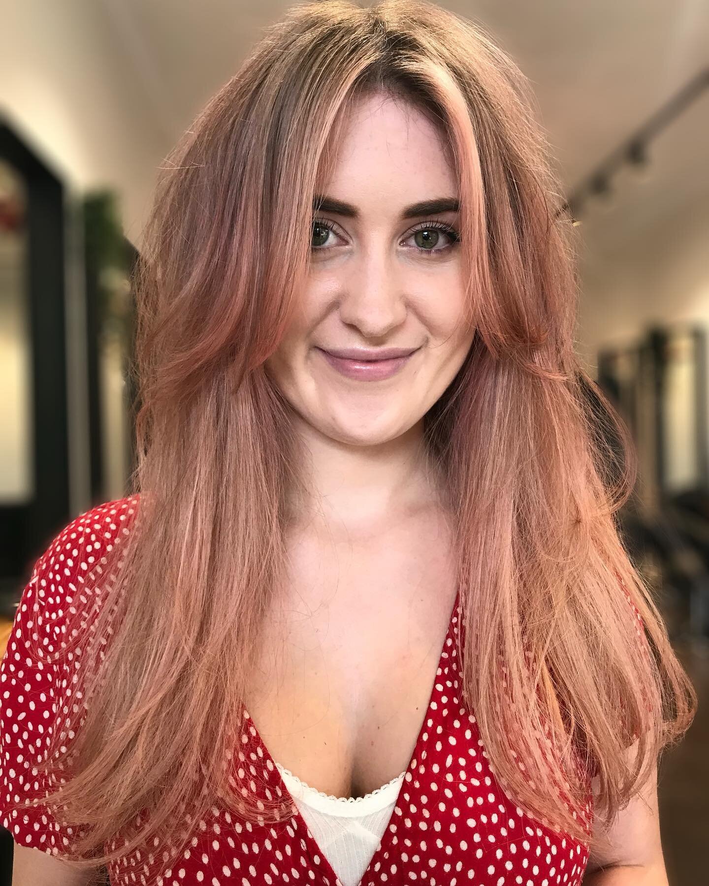 Fresh new look. A classic 70s look making a huge comeback. For this cut I used scissors and the razor to give it that slight retro look! @moratisirhanis #70shair #longhairdontcare #livedinhair #modernhair #balayage #curtainbangs #texturedhair ##north
