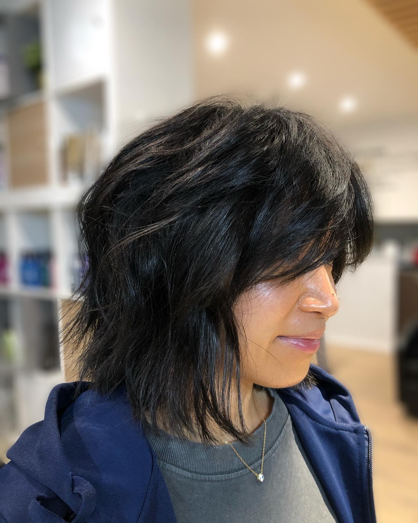 This shaggy bob is about working with the natural texture of the hair! Soft bangs and little face framing around the face makes this haircut easy and effortless to maintain. @moratisirhanis #bobhaircut #shag #shaghaircut #livedinhair #cutatedcutting 