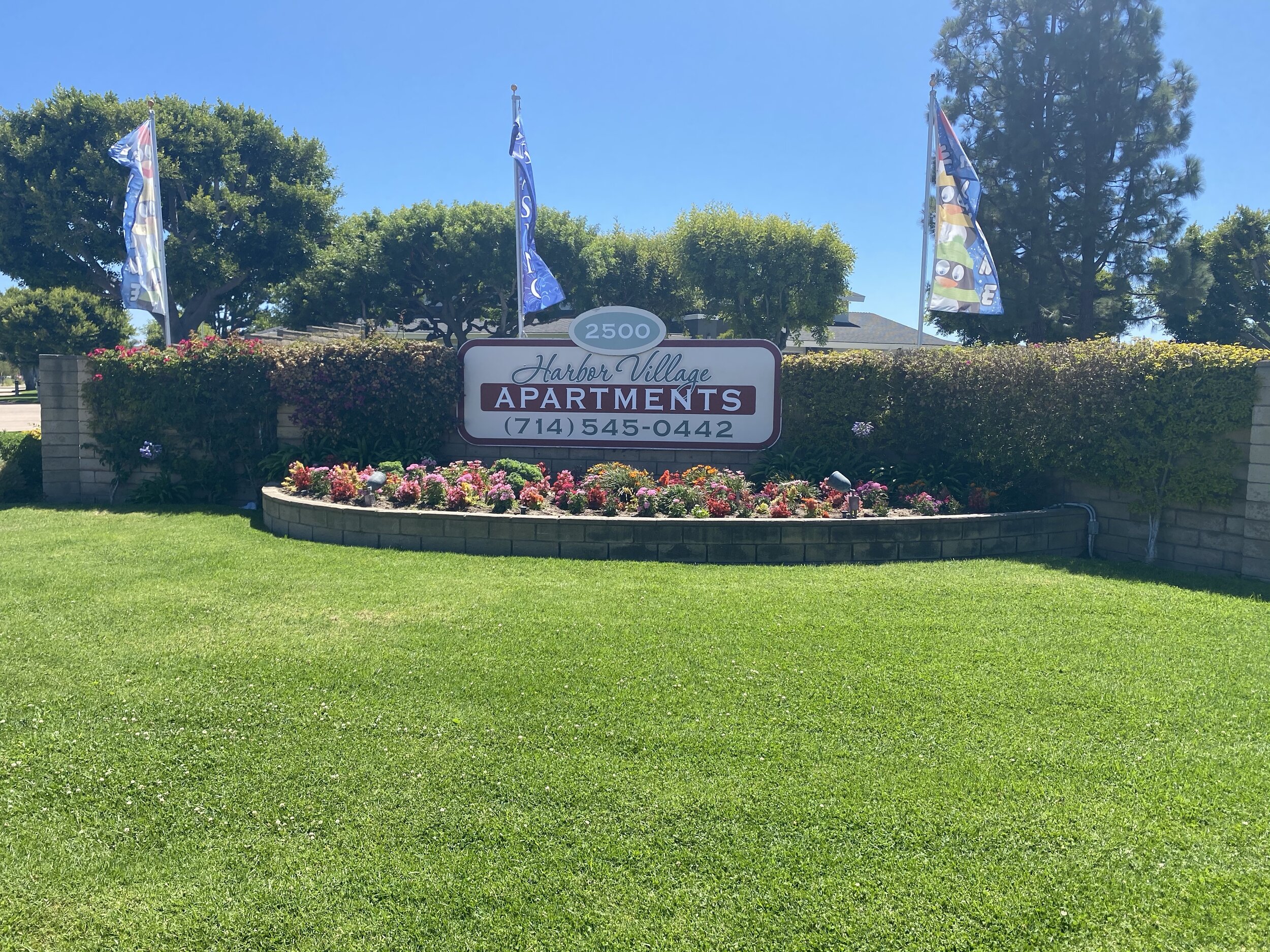 Harbor Village Sign