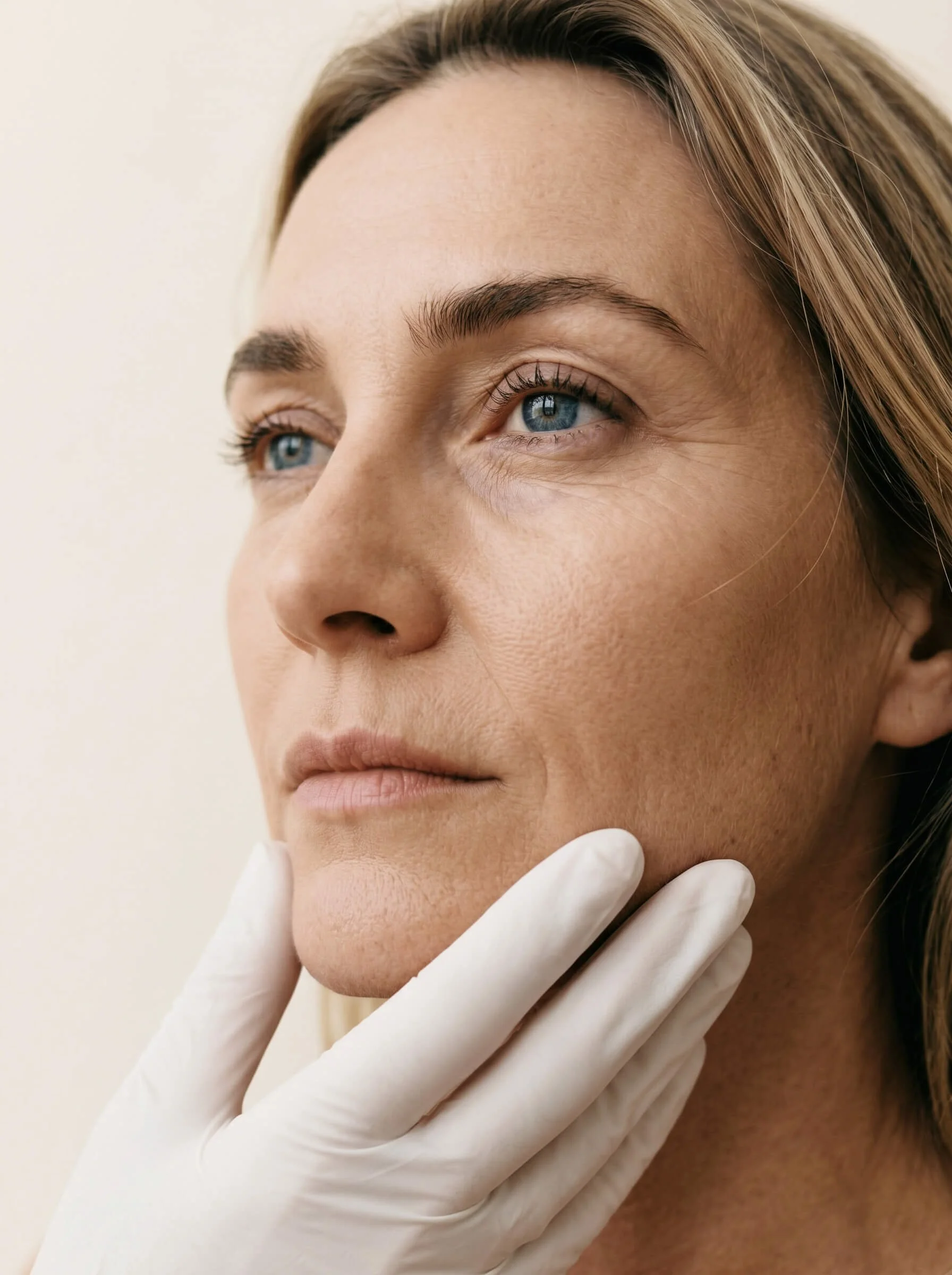 Une approche clinique en médecine esthétique · Dr. Nouara Benbellout, Lille
