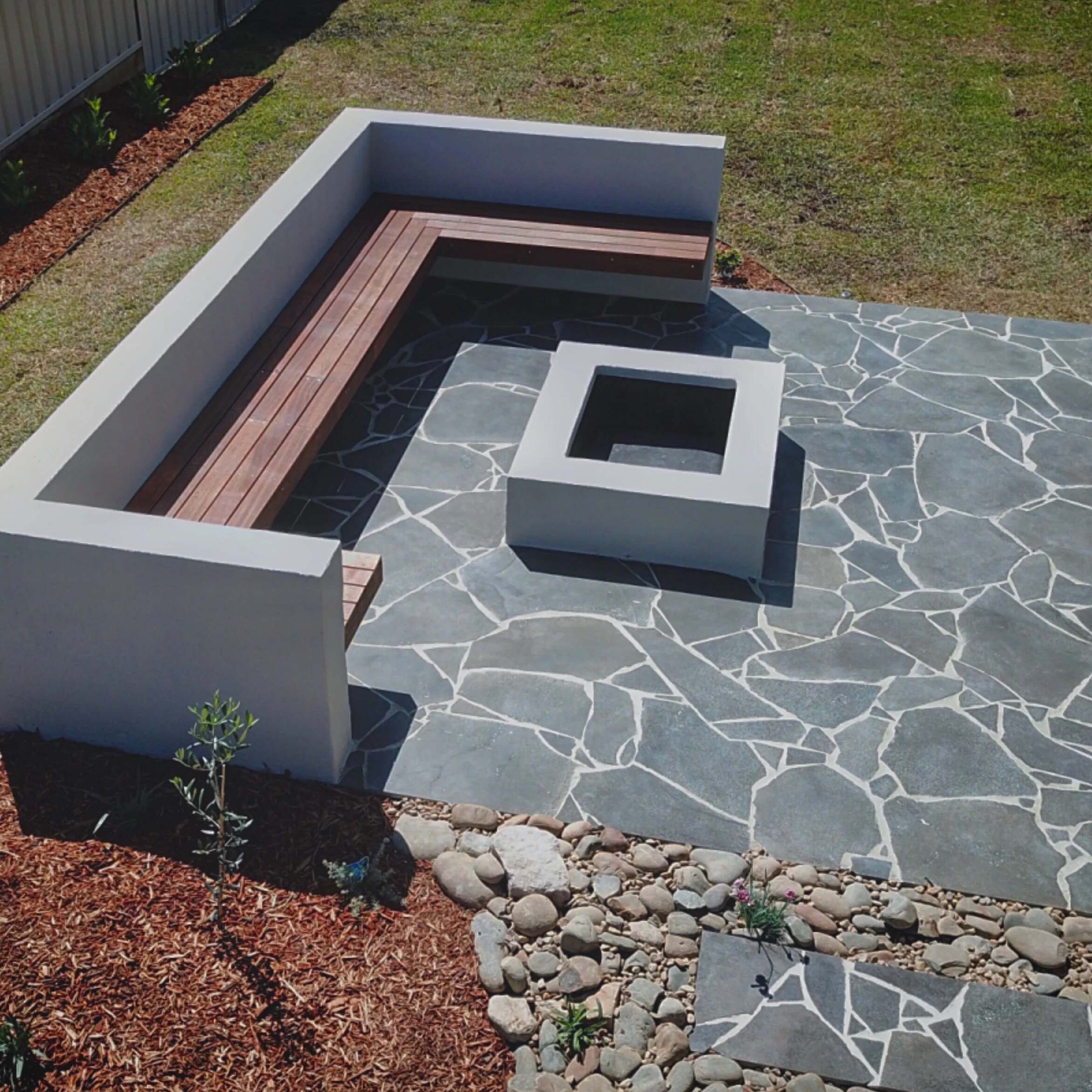 bluestone firepit area.JPG