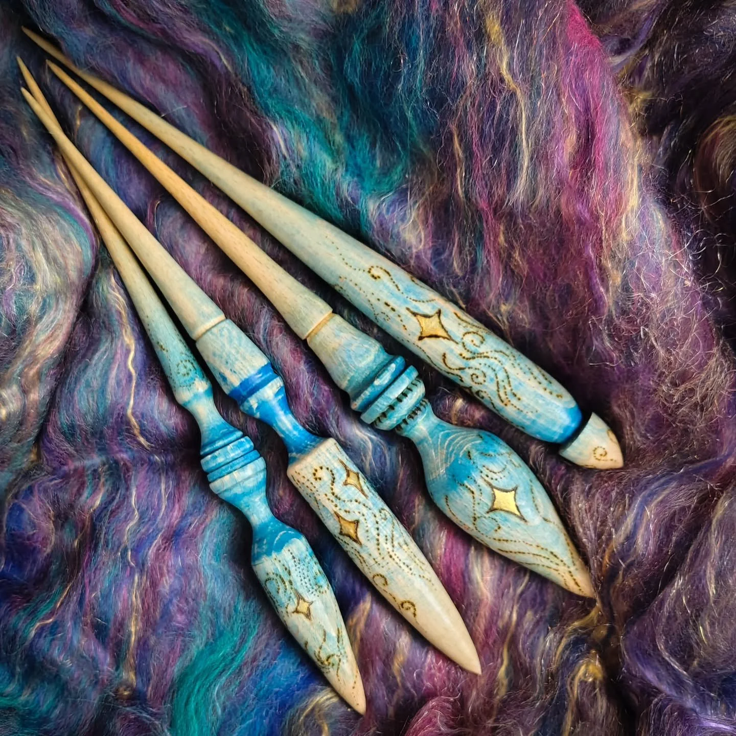 Are you ready to have a starry night in your spinning hands?
A handful of these in tomorrow's, August 2 update, at 6pm CEST 
❤️
Always thank you for your support!