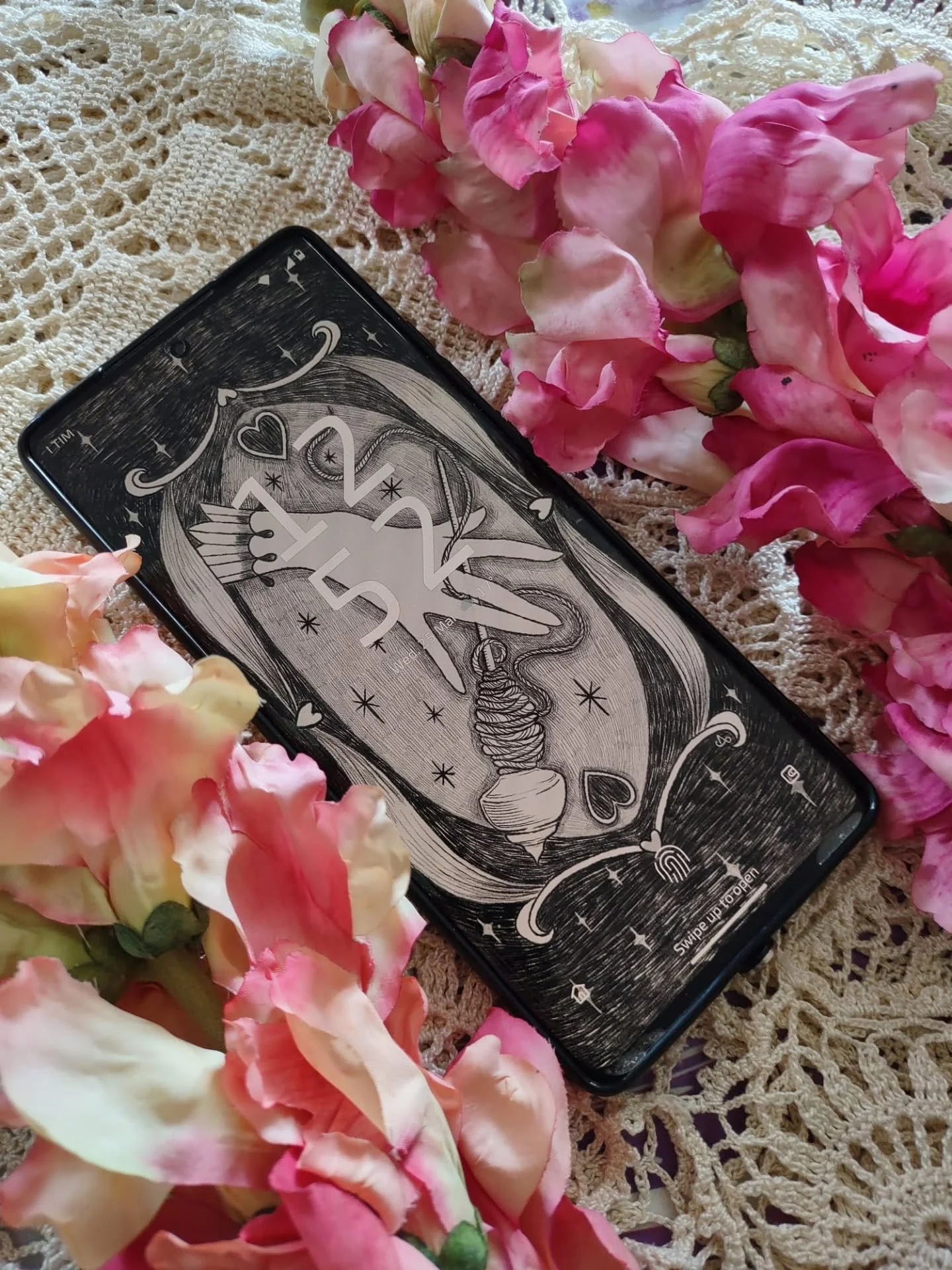 So I went and did something for the spinners who want to make their phones all...spinny!!! 😂
It's a hand drawn spindle themed wallpaper that works on your phone lock screen or home screen.
Digital download of course (yay no shipping costs!) and it c