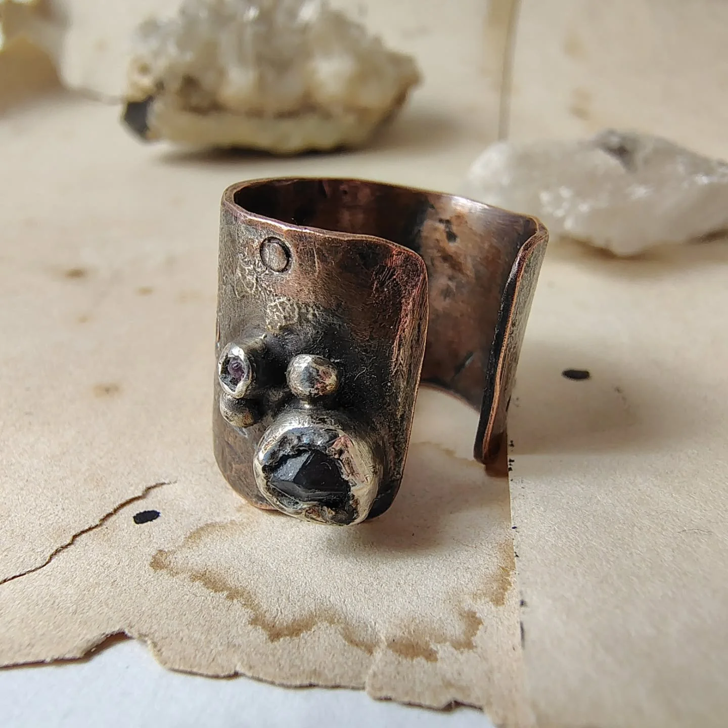 Anyone wants a blast from the past on this Saturday?
I made these so long ago. Preparing for the move means I am unearthing all the things 😅
These rings were made in copper with silver dust fused on them, fine silver bezels, and blue sapphire on thi