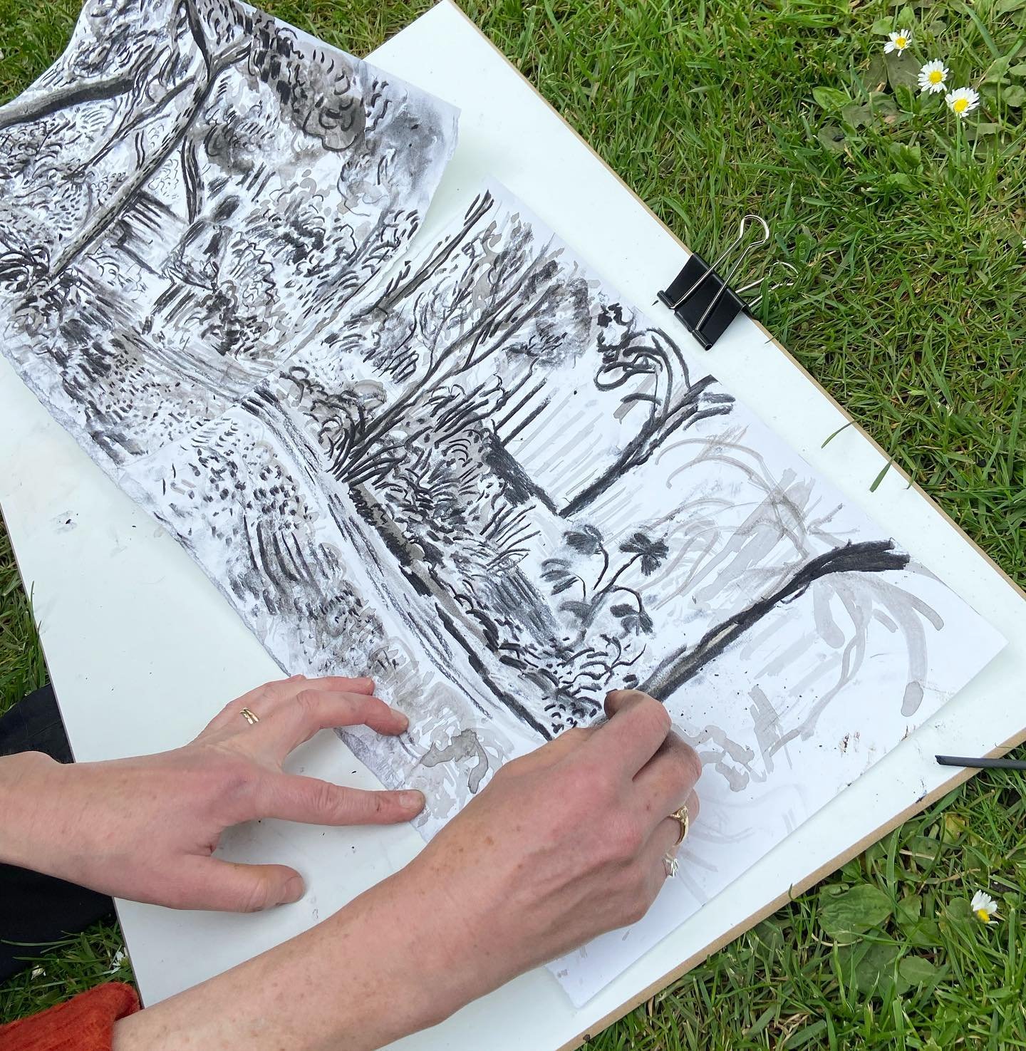 What a brilliant first day of &lsquo;Drawing in the Park, Pattern &amp; People&rsquo; @westdeancollege
It was an absolute joy to get outside and draw in Tavistock Gardens. Can&rsquo;t wait for tomorrow 💫