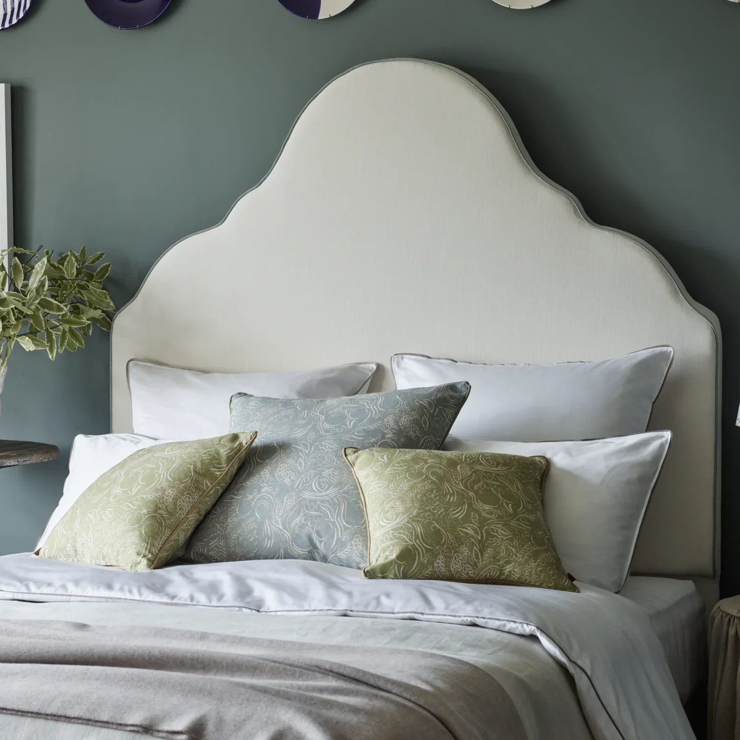 neptune-cushions-florence-cushion-odette-print-35283577045149_1512x.png.webp