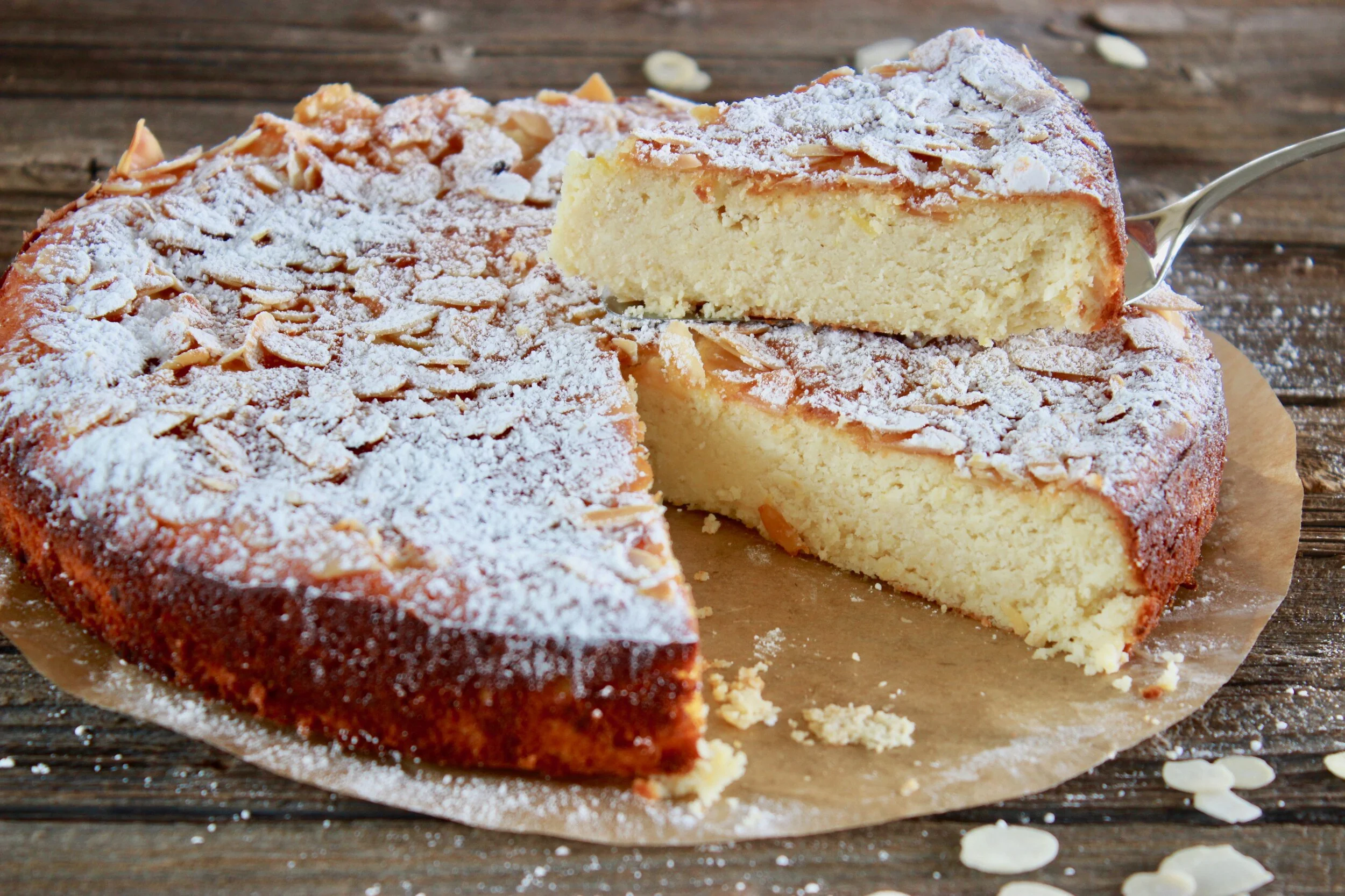 Rikotas un mandeļu kūka