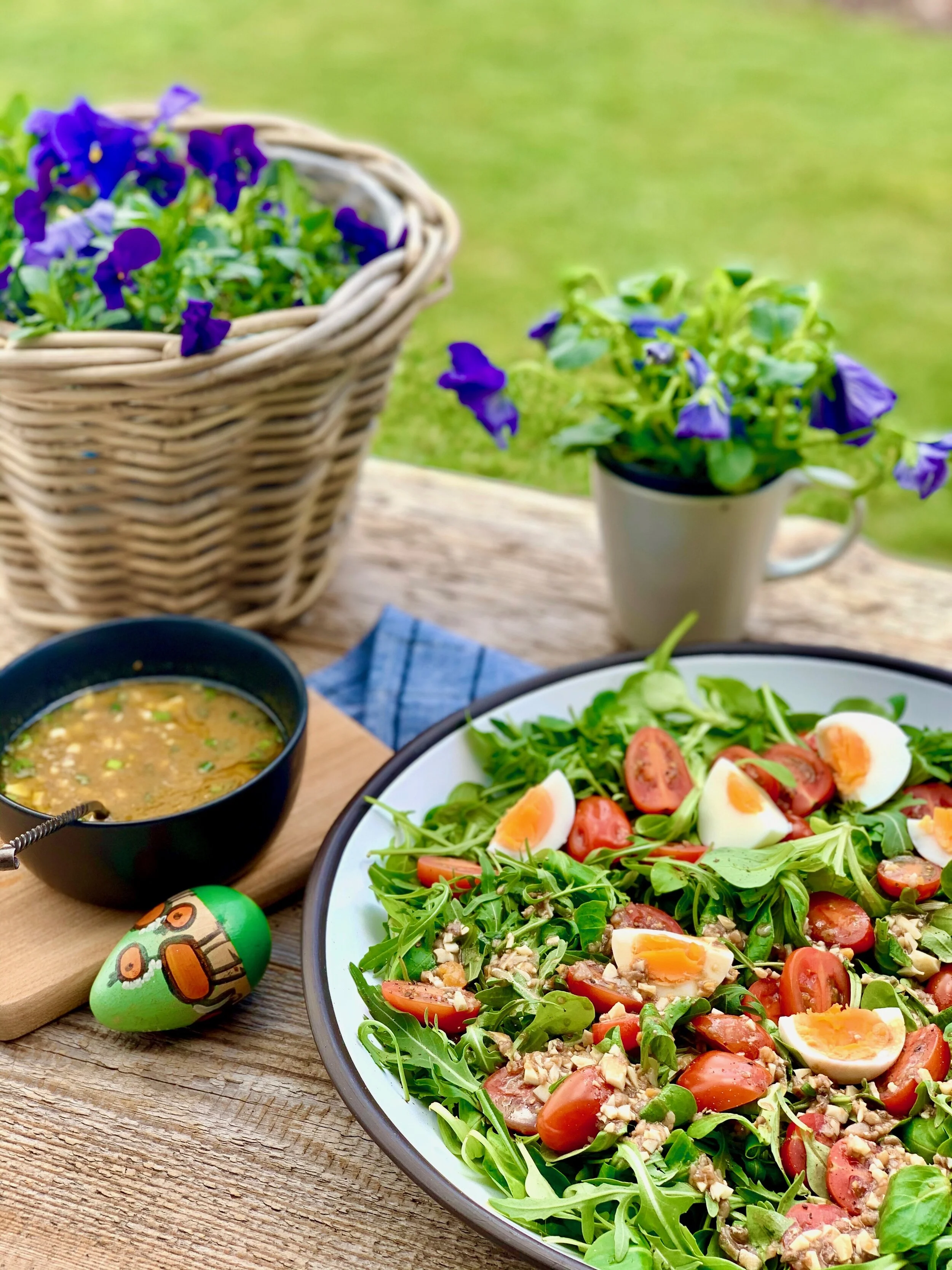 Anšovu un olu salāti