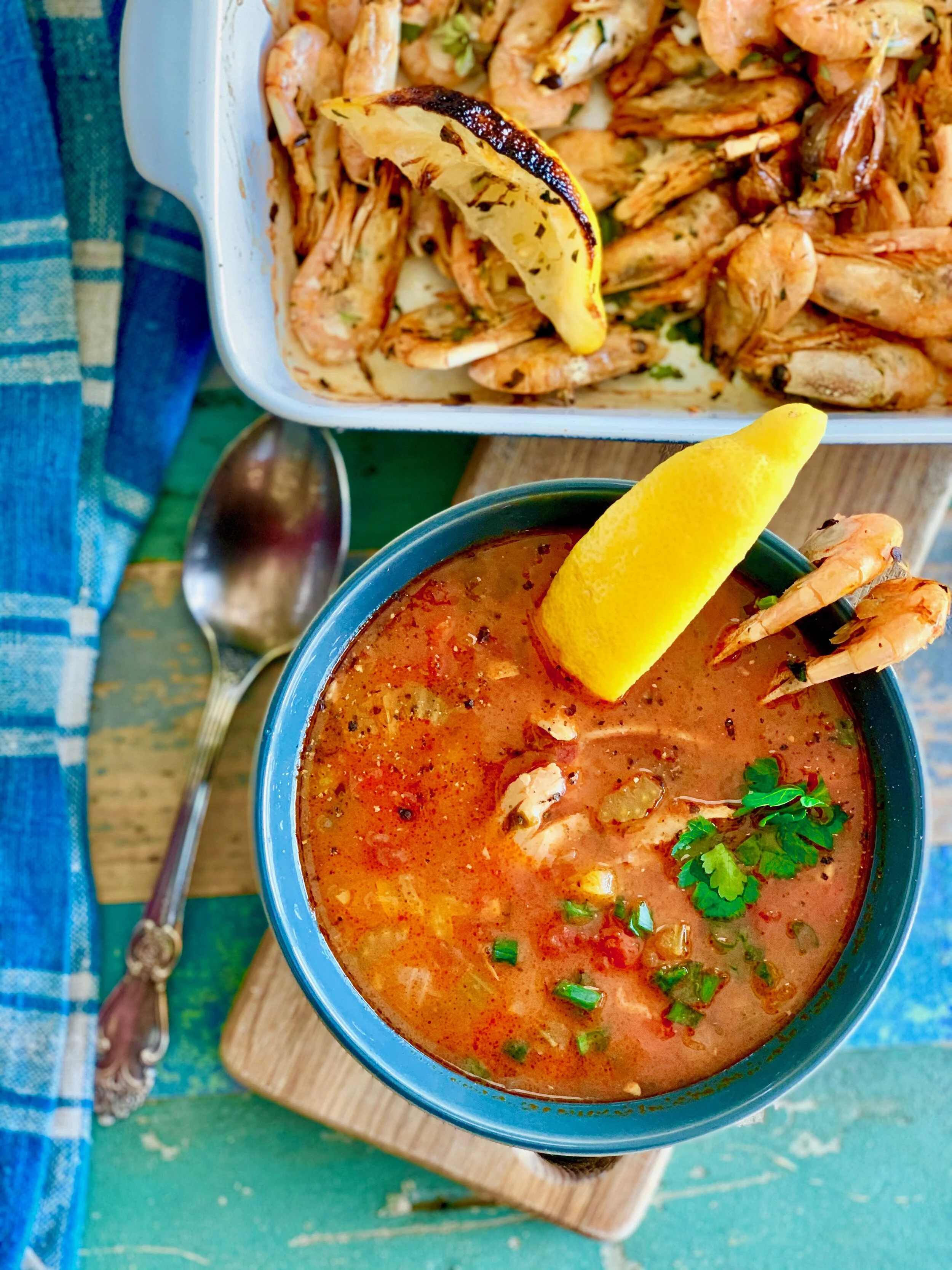 Pikantā garneļu un cāļa zupa