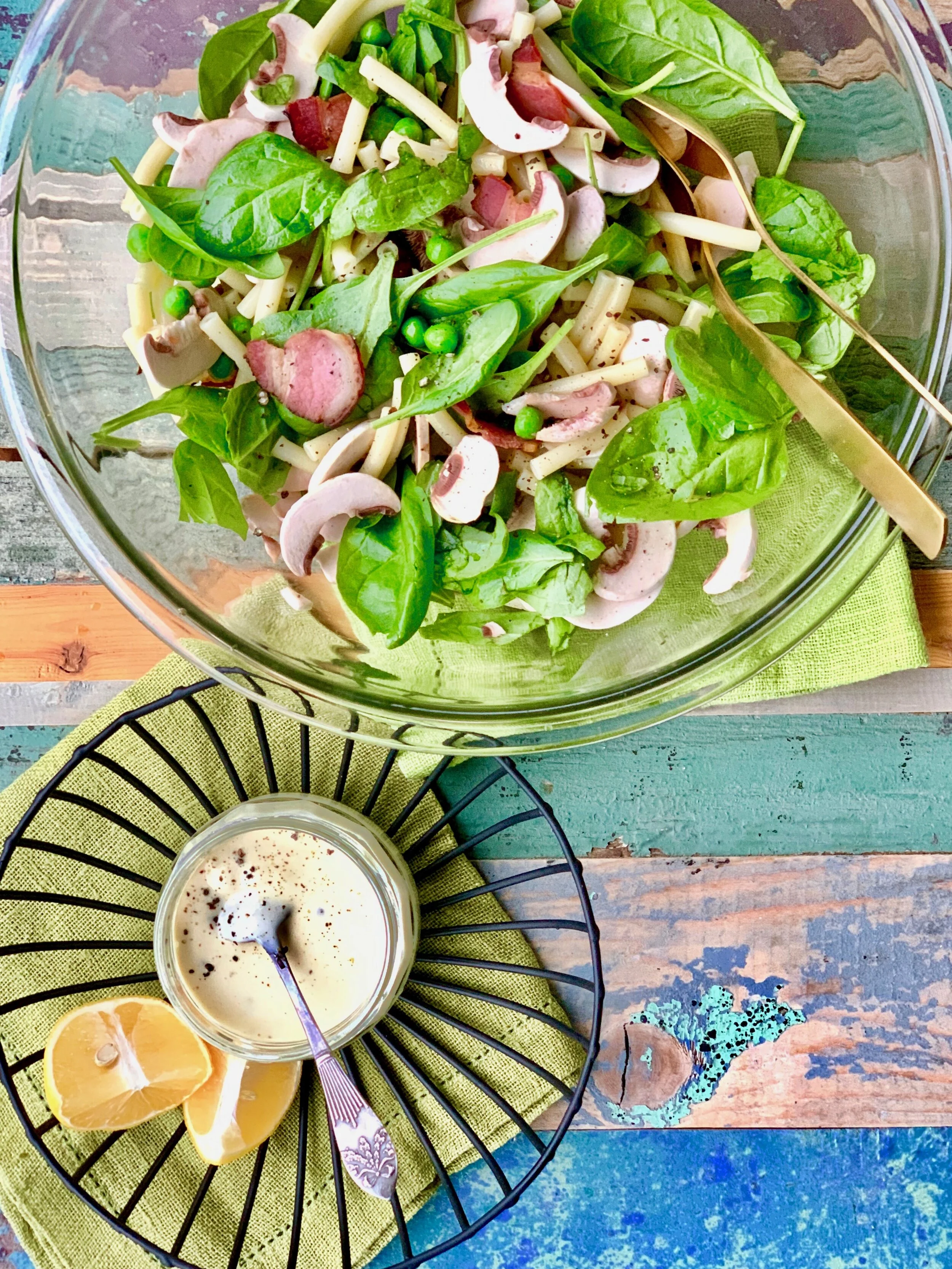 Pastas salāti ar spinātiem